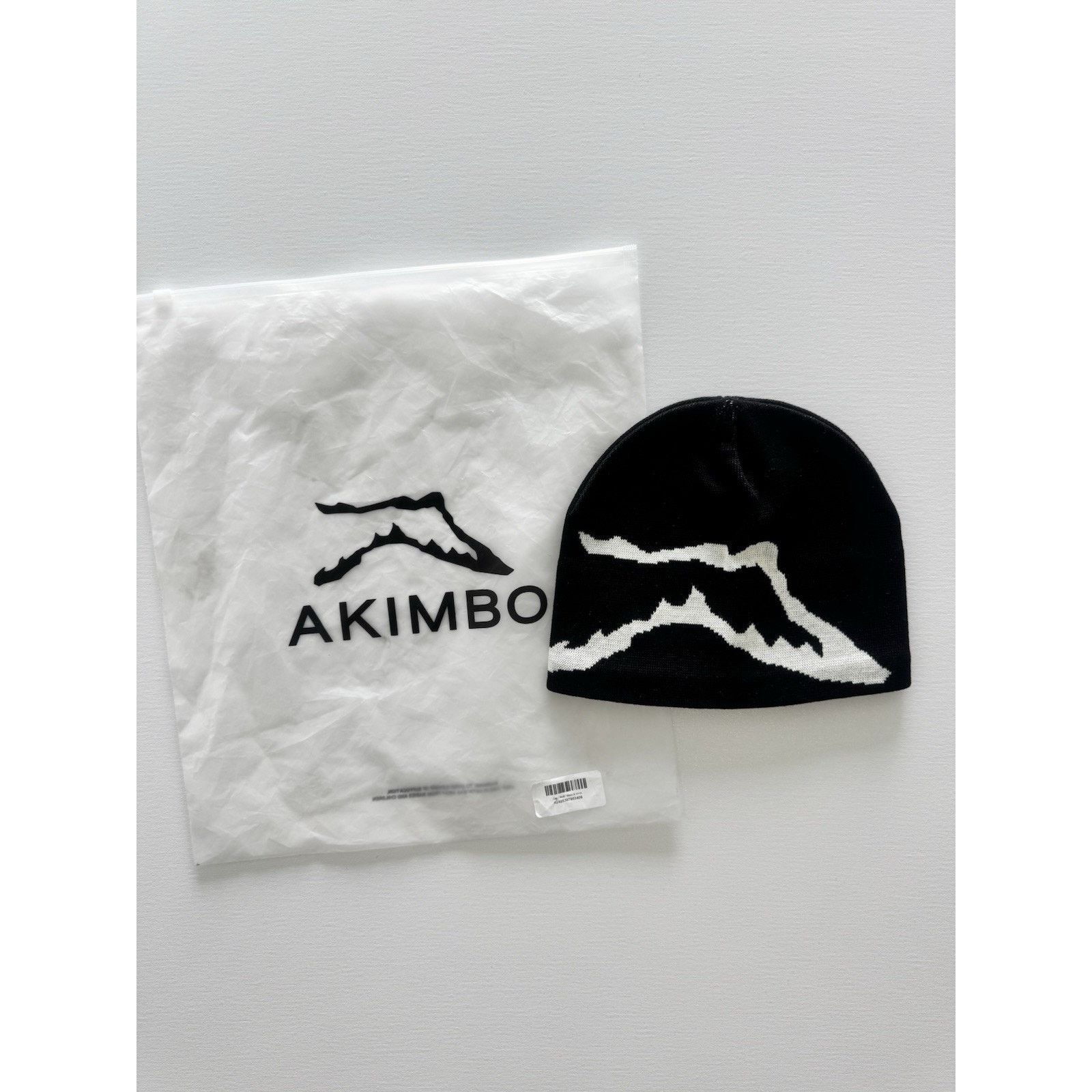 Akimbo Club Akimbo Club Range Skull Cap in Black/White Size ONE SIZE - 1 Thumbnail