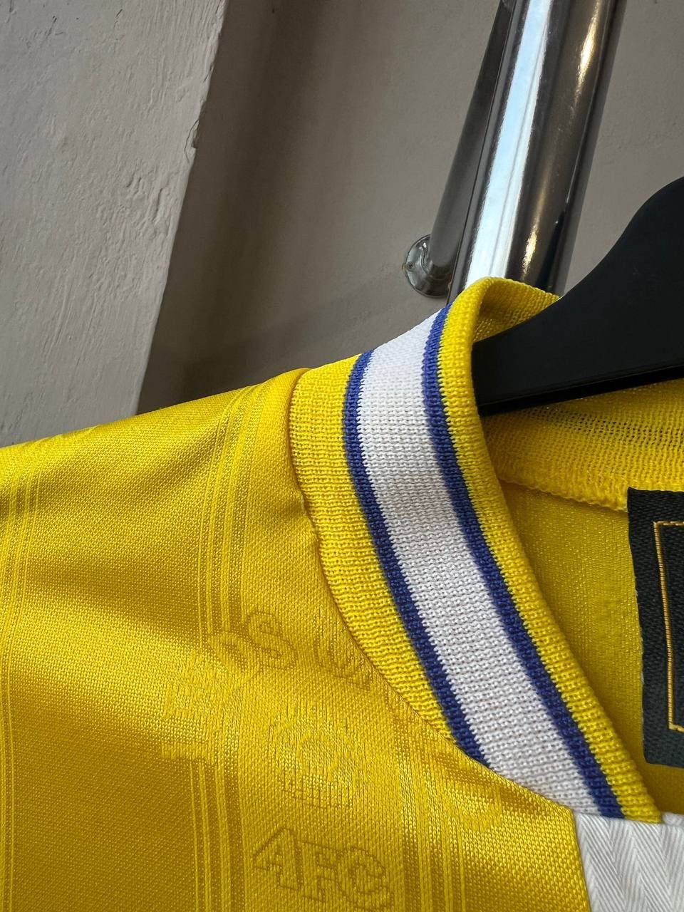 Puma 1997/98 LEEDS UNITED HOME SOCCER JERSEY FOOTBALL SHIRT SZ S Size US S / EU 44-46 / 1 - 18 Thumbnail