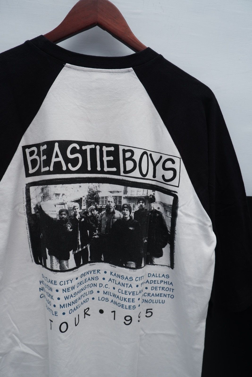 Band Tees Beastie Boys Raglan Tshirt Size US XL / EU 56 / 4 - 3 Thumbnail