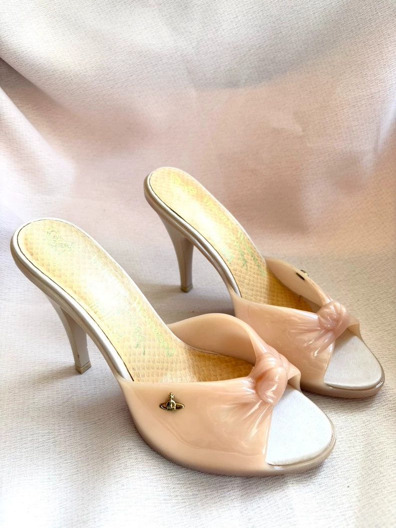 Vivienne Westwood Vivienne Westwood Pink bow heels Size US 6.5 / IT 36.5 - 5 Thumbnail