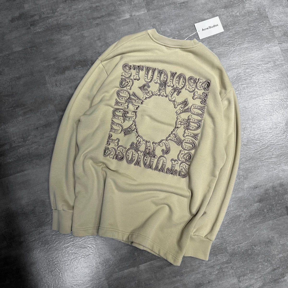 Acne Studios Acne Studios Fin Circus Sweatshirt Size US M / EU 48-50 / 2 - 2 Thumbnail