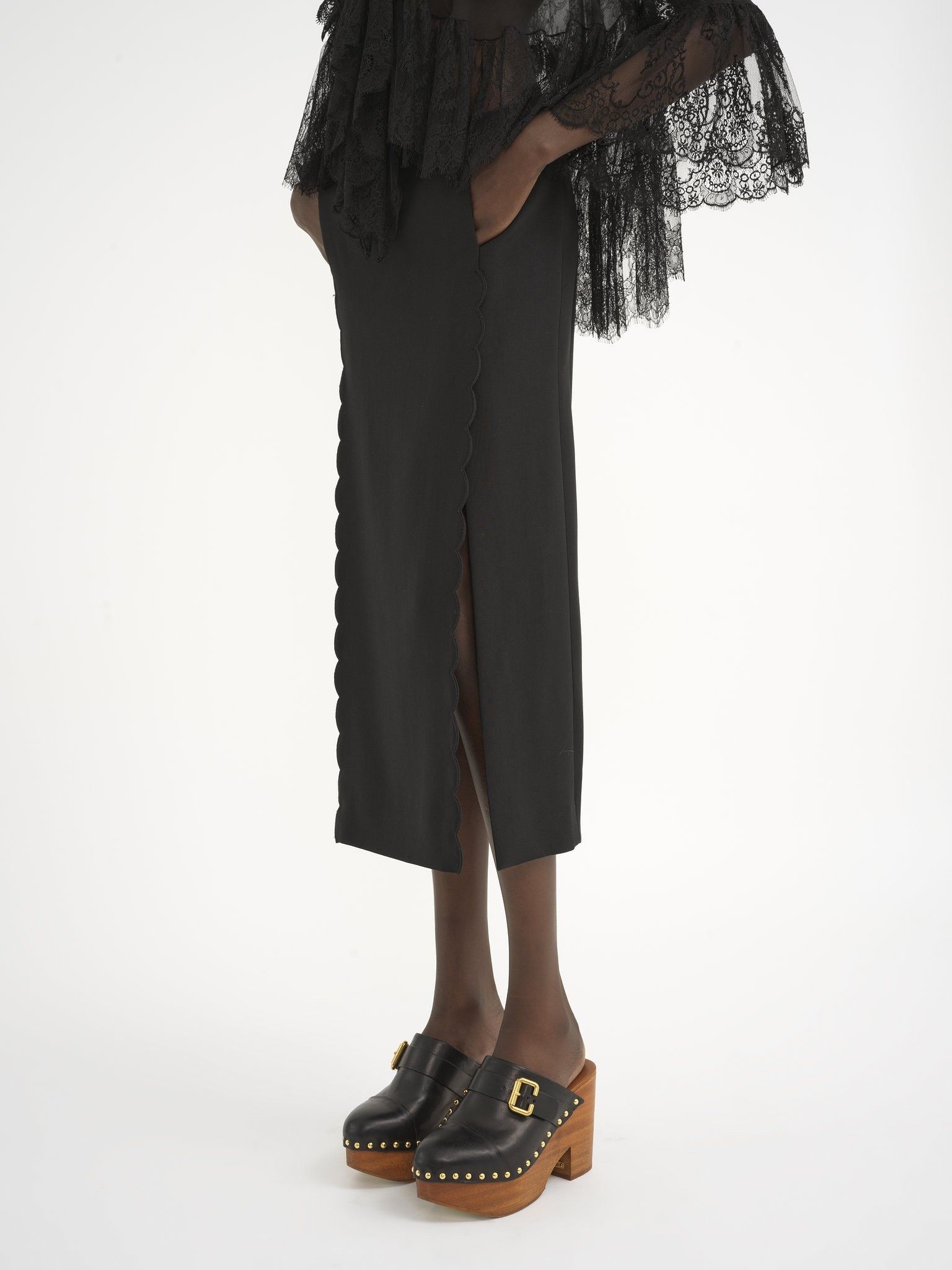 Chloe o1loc1c11025 Scallop Embroidered Column Skirt in Black Size 25" / US 0 / IT 36 - 4 Thumbnail