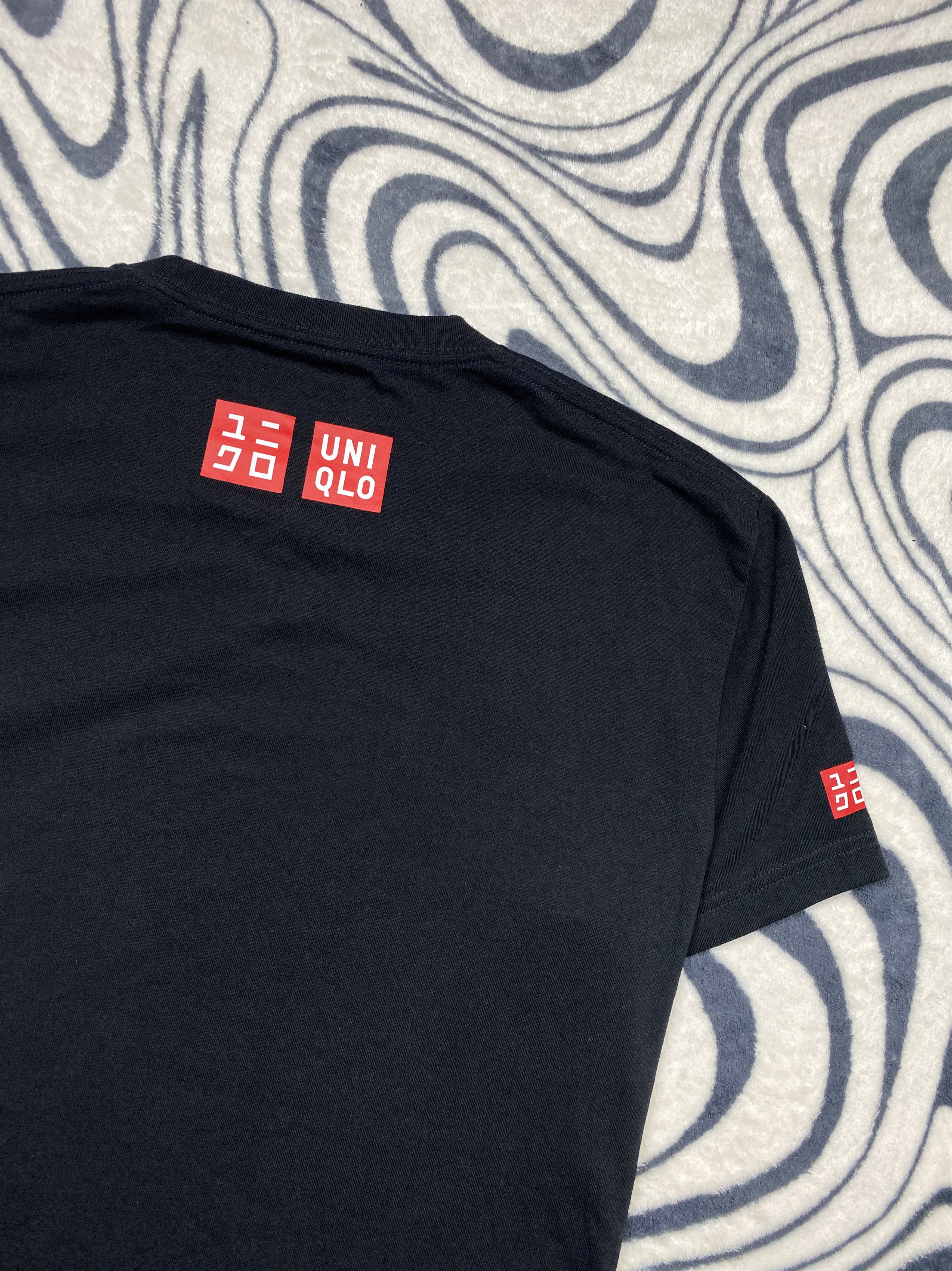 Uniqlo Uniqlo Mens T-Shirt Tee Y2K Size US L / EU 52-54 / 3 - 6 Thumbnail