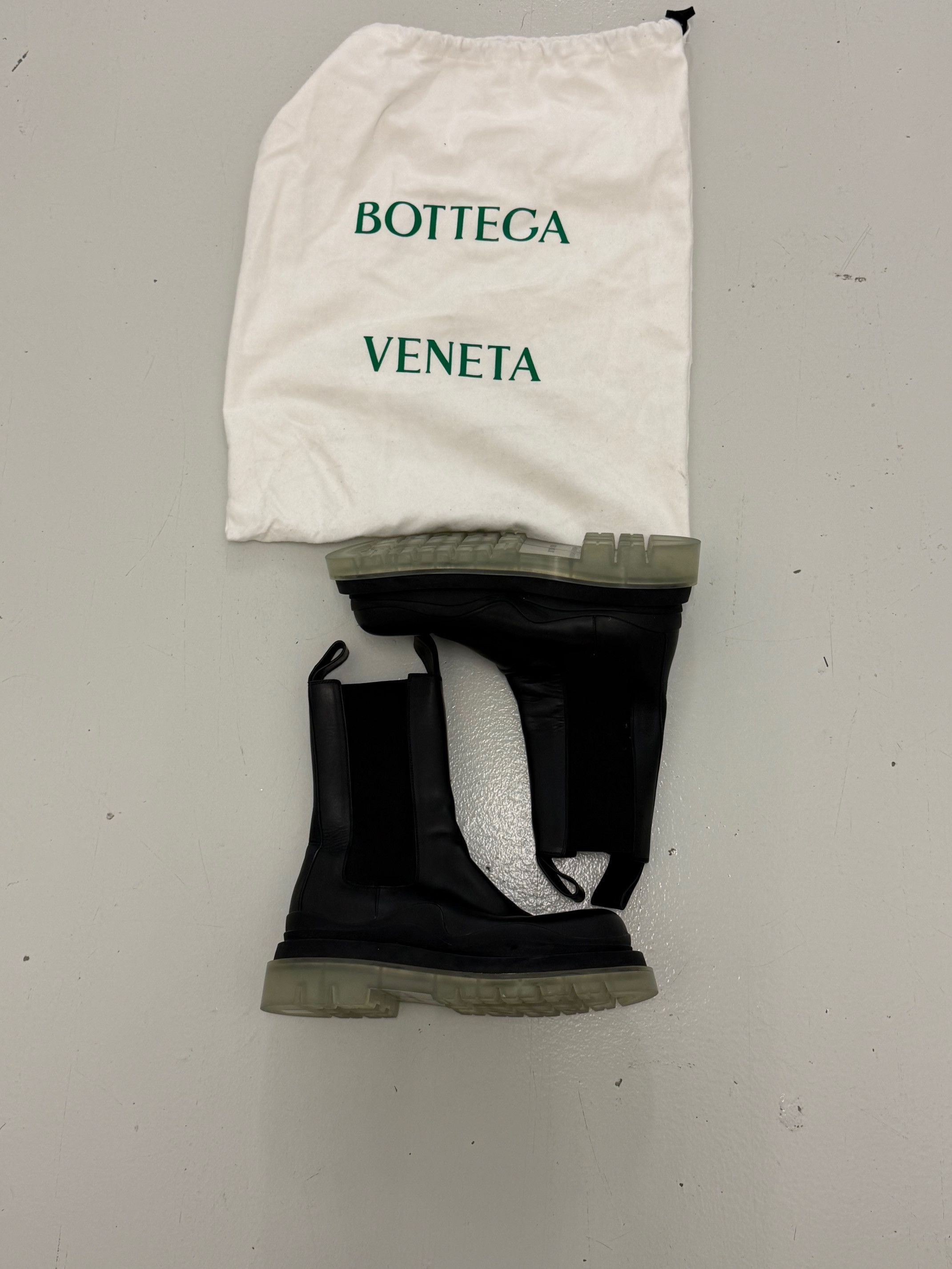 Bottega Veneta Black Tire Lug Boots Men US 11/ EU 44 - Gently Used Size US 11 / EU 44 - 1 Thumbnail