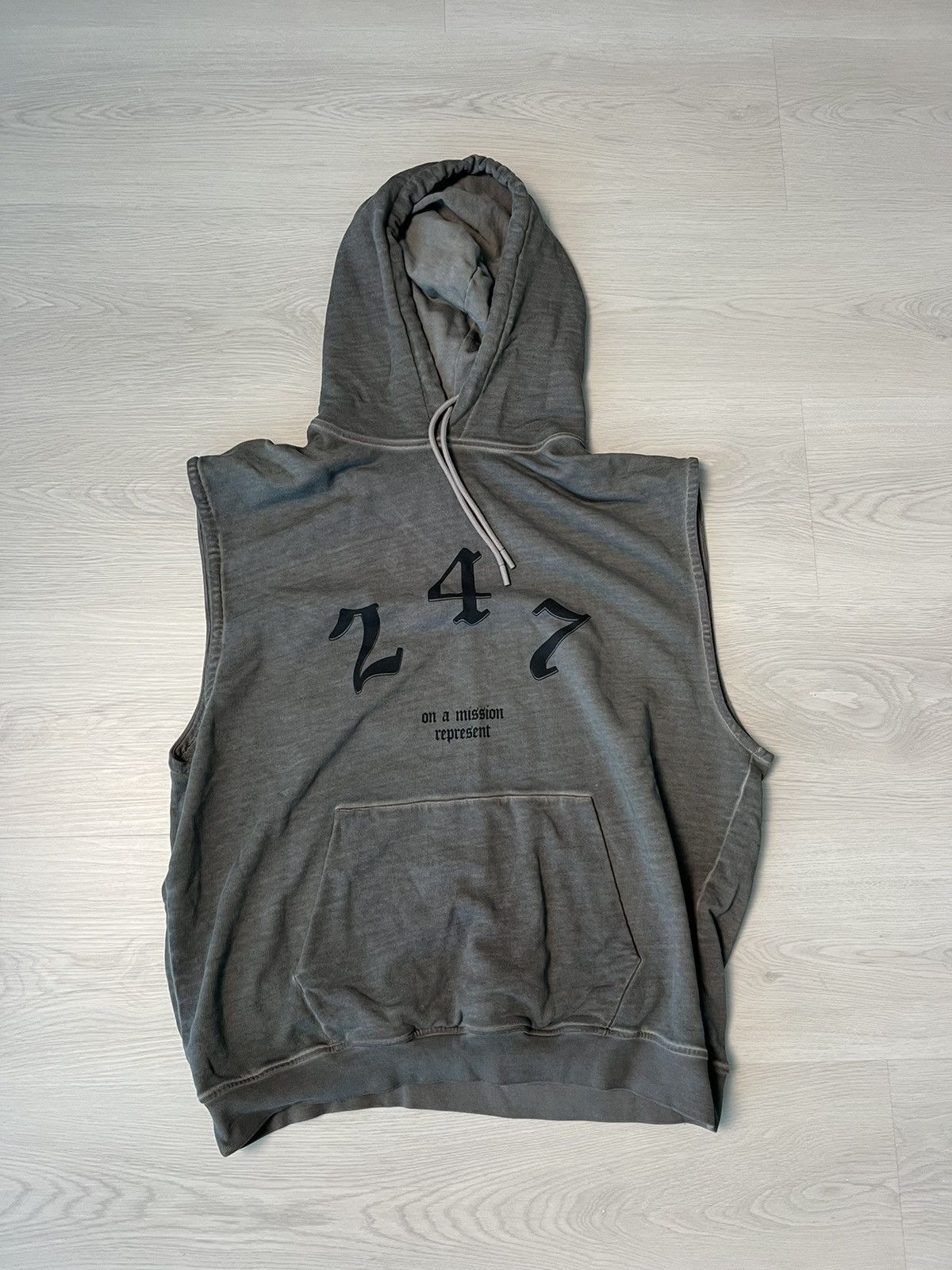 Represent Clo. Represent Grey Angel Muscle Sweatshirt Size US XL / EU 56 / 4 - 1 Thumbnail