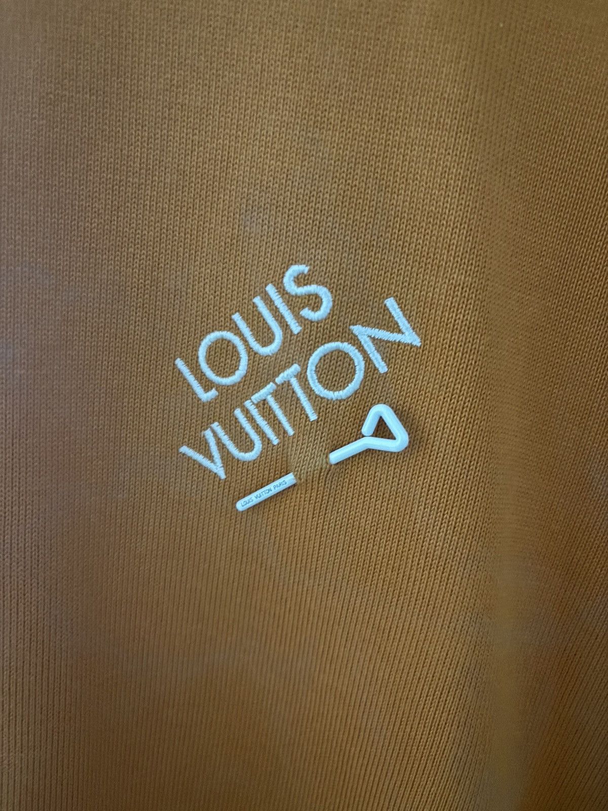 Louis Vuitton Louis vuitton pin t shirt Size US L / EU 52-54 / 3 - 5 Thumbnail