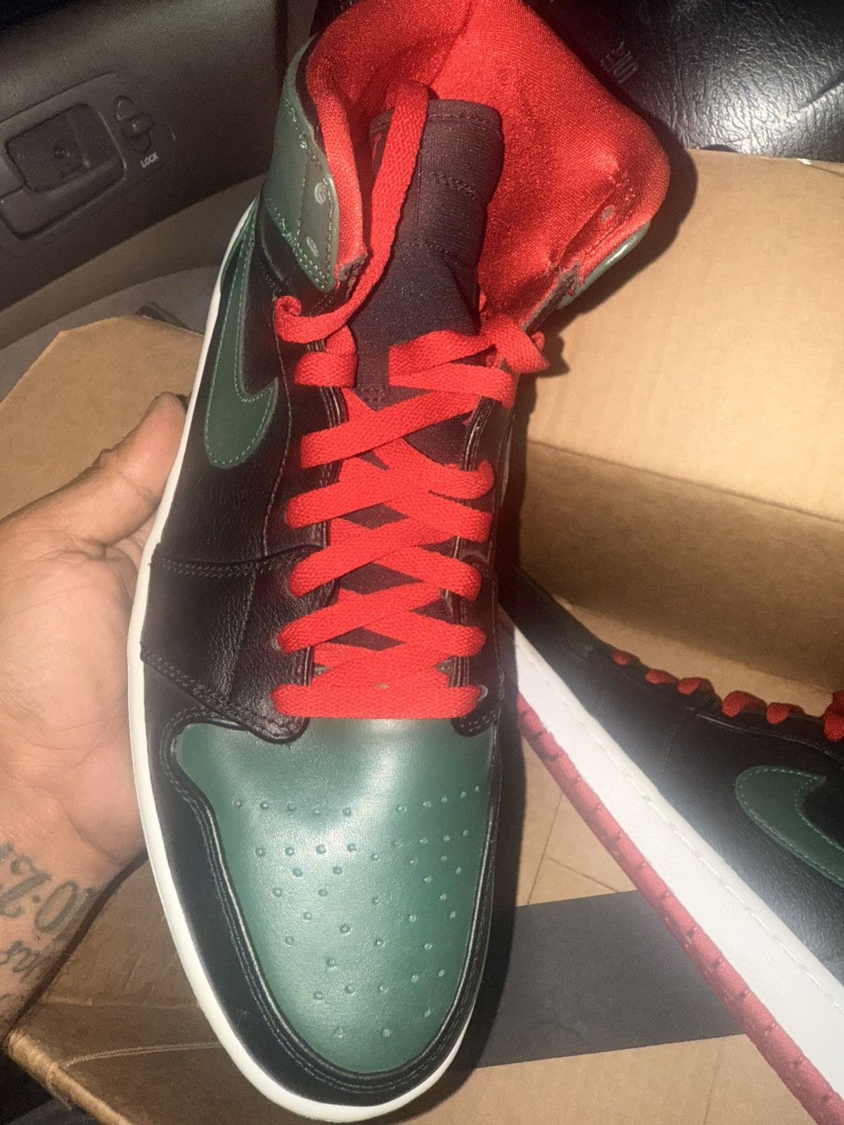 Jordan Brand Jordan 1 Retro OG Sz 12.5 Men’s 2012 Gucci ColorWay Edition Size US 12.5 / EU 45-46 - 10 Thumbnail