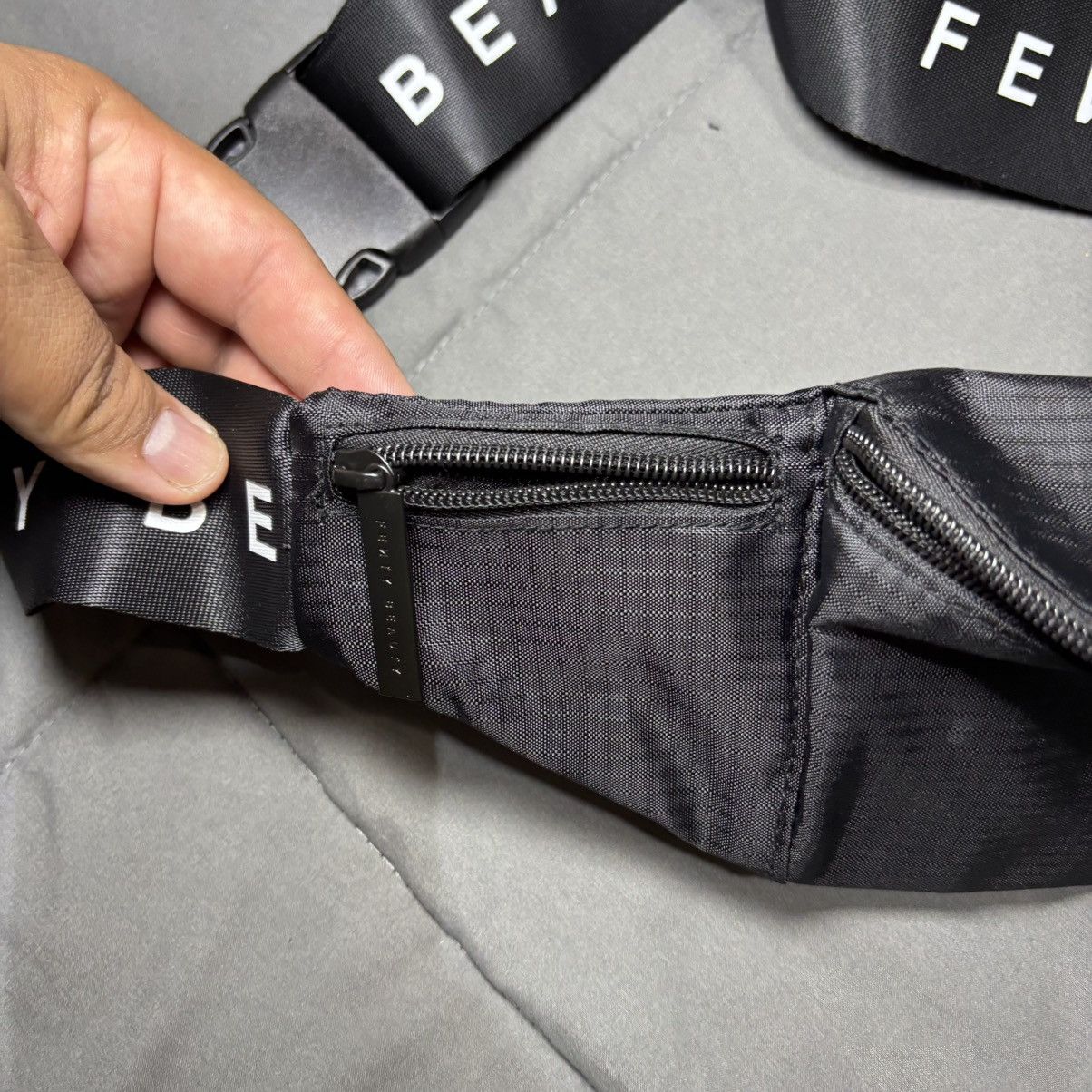 Fenty FENTY BEAUTY adjustable Belt Fanny Pack Bag NWOT Size ONE SIZE - 11 Thumbnail