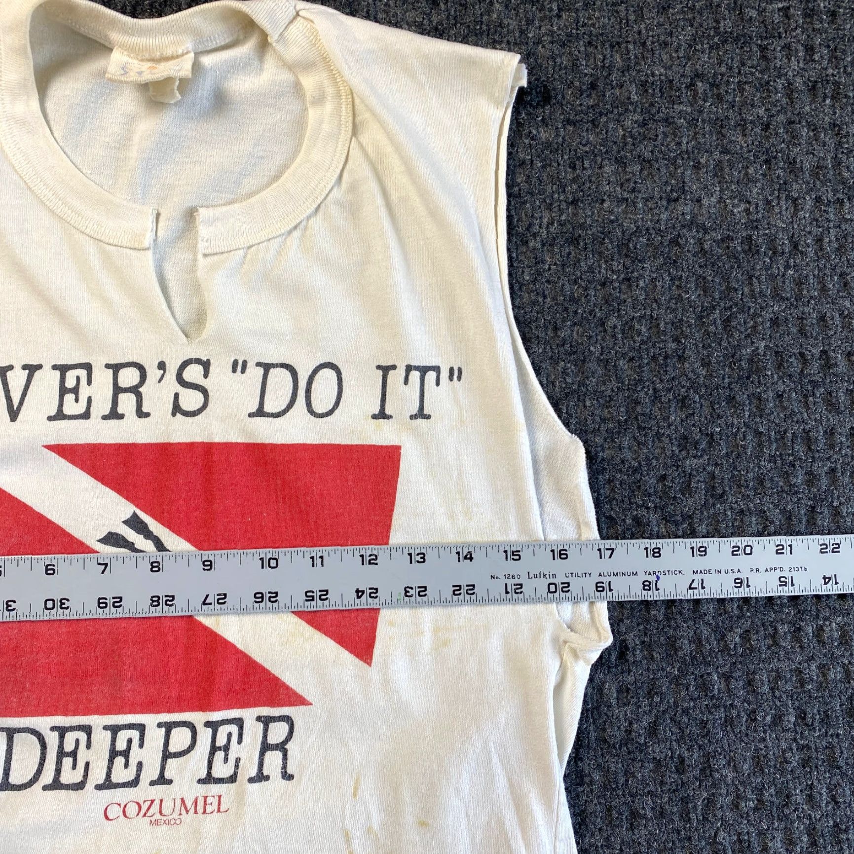 Vintage VINTAGE Diver’s Do It Deeper Cozumel Mexico T Shirt Custom Sleeveless M White Size US M / EU 48-50 / 2 - 6 Thumbnail