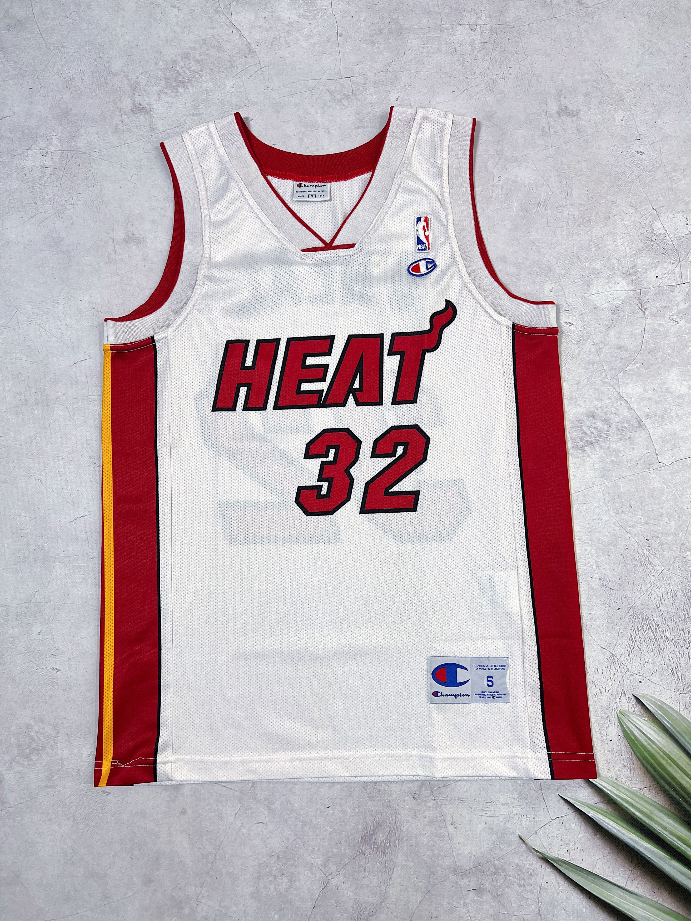 Champion × NBA × Vintage Vintage Miami Heat NBA Jersey #32 O'Neal Size US S / EU 44-46 / 1 - 4 Thumbnail