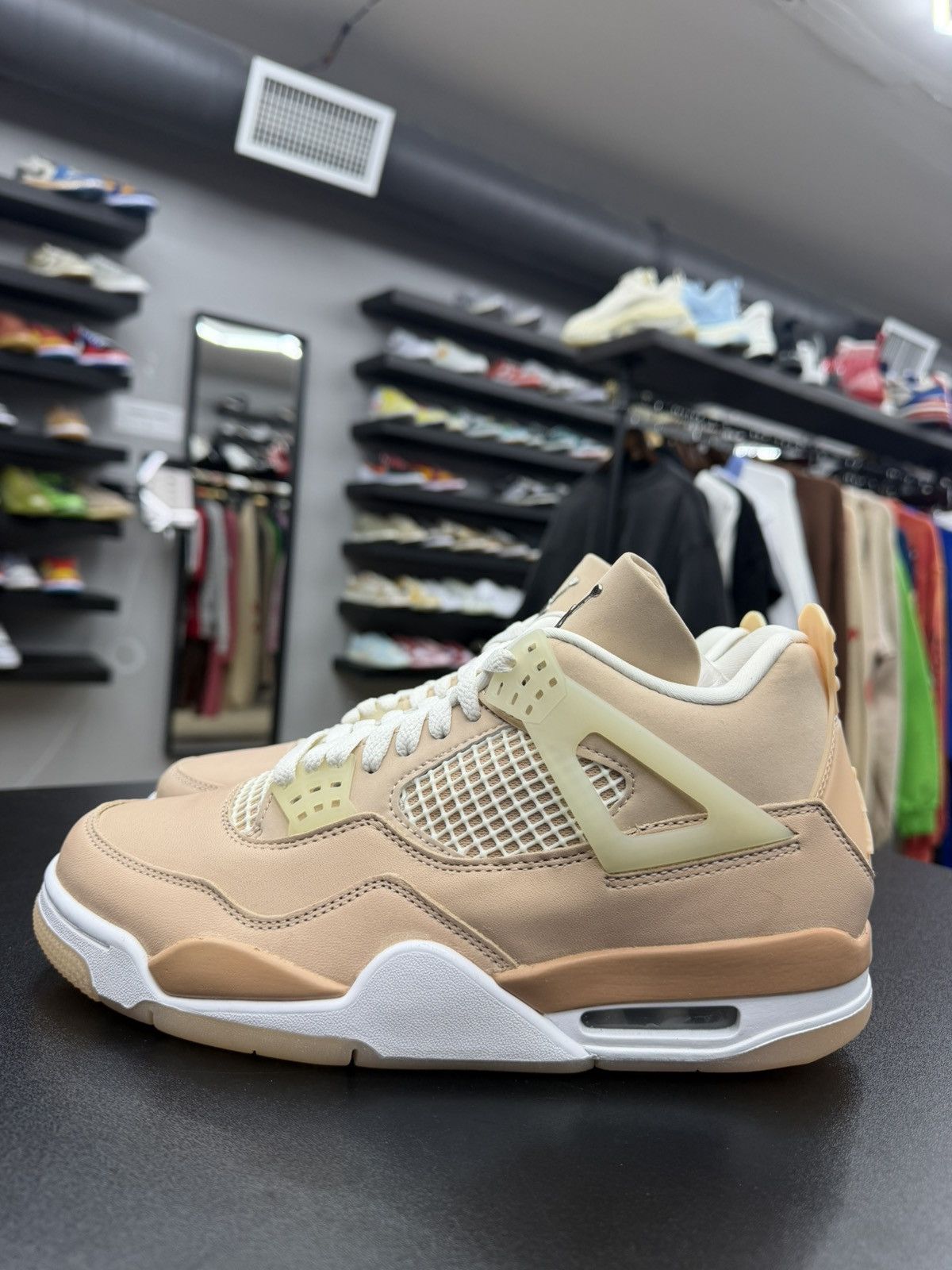 Jordan Brand Size 8m/9.5w - Jordan 4 Retro Shimmer Size US 9.5 / IT 39.5 - 1 Thumbnail