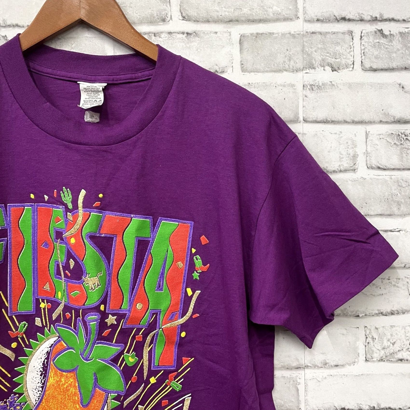 Vintage VINTAGE Senara Fiesta San Antonio Texas Purple Graphic Tee Mens Size L USA SINGLE STITCH Shirt Size US L / EU 52-54 / 3 - 2 Thumbnail