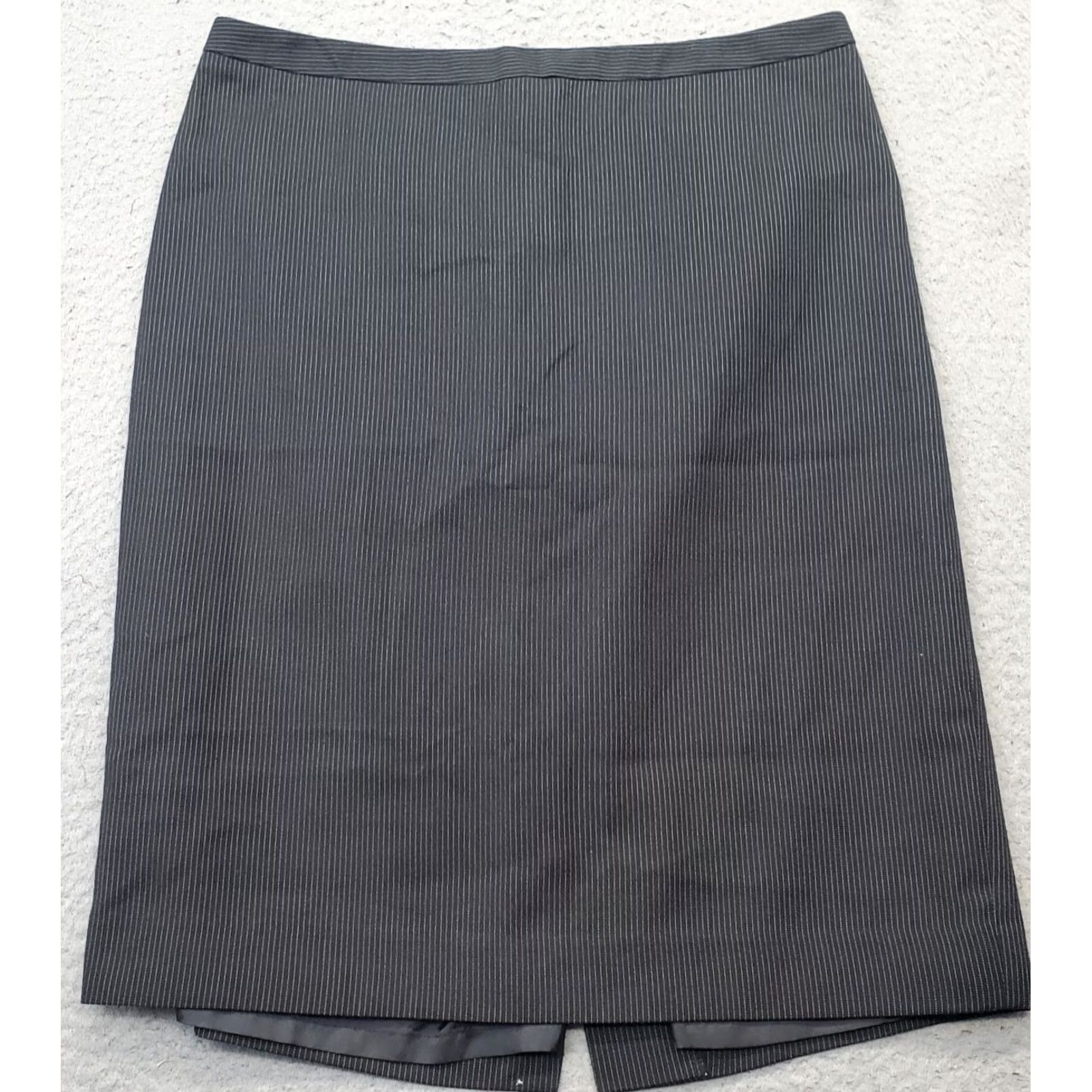 Ann Taylor Ann Taylor Skirt Womens 6 Pinstripe Lined Slit Back Zip Pencil Straight & Size 28" / US 6 / IT 42 - 2 Thumbnail
