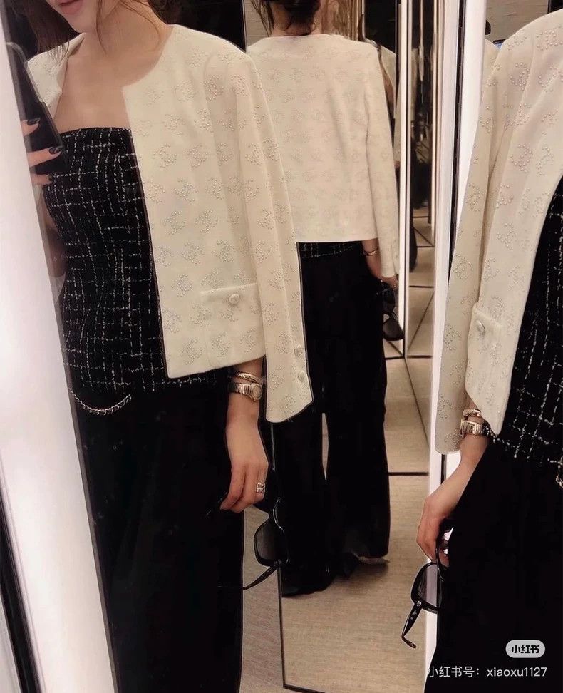 Chanel Chanel 23C white double C logo pearl jacket Size XS / US 0-2 / IT 36-38 - 9 Thumbnail