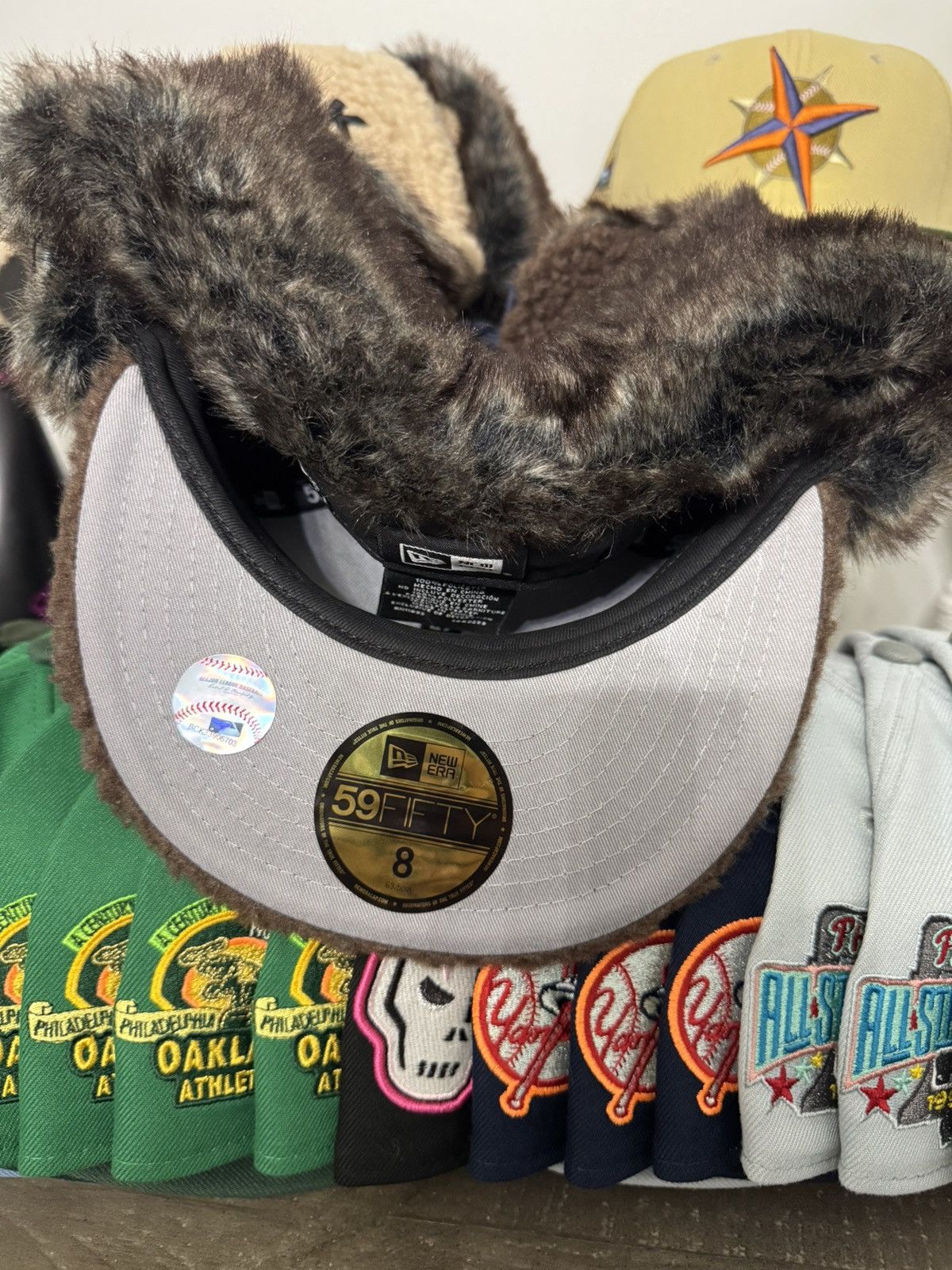 Hat Club × MyFitteds × New Era NEW YORK YANKEES 2009 SHERPA DOG EAR NEW ERA FITTED CAP Size ONE SIZE - 5 Thumbnail