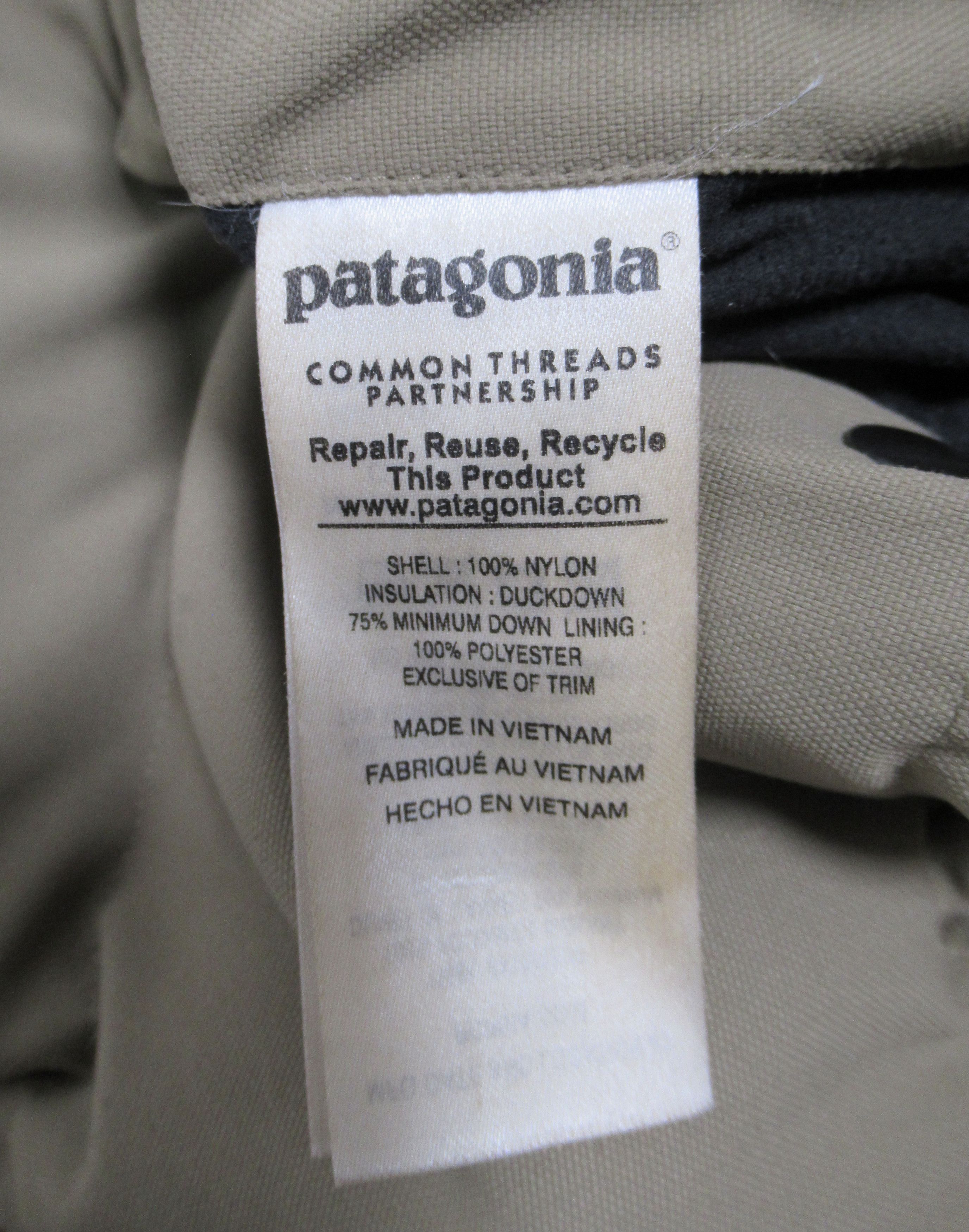 Patagonia Patagonia Reversible Bivy Down Vest Ash Tan ASHT 27587FA16 Size US M / EU 48-50 / 2 - 10 Thumbnail