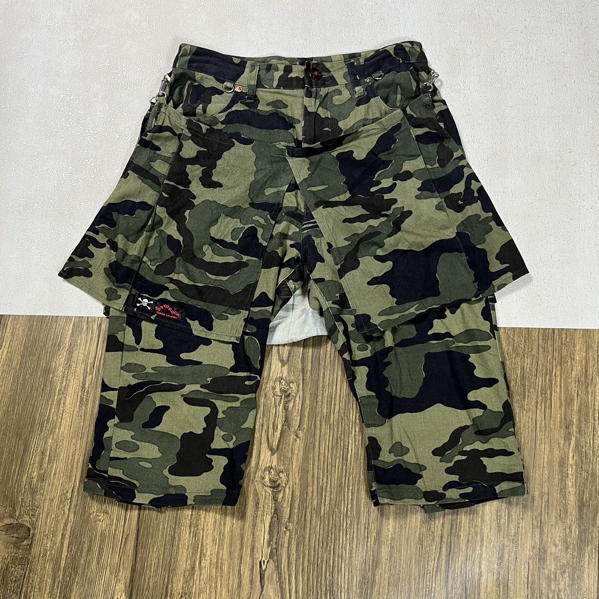 image of Lovers Rock x Seditionaries Vintage Super Lovers New Wave Rockabilly Camo Short Pants (Size 27)