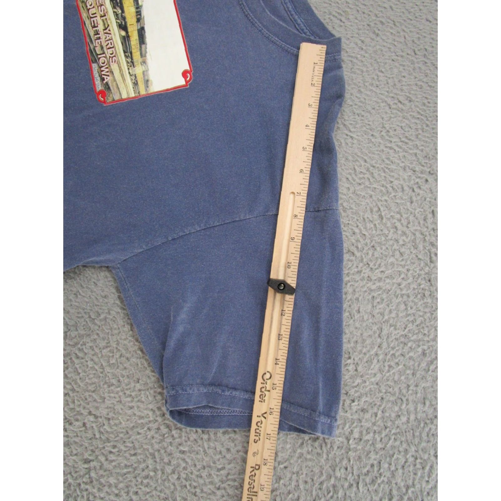 Gildan VTG Milwaukee West Yard Iowa Graphic T-Shirt Mens XL Blue Size US XL / EU 56 / 4 - 4 Thumbnail