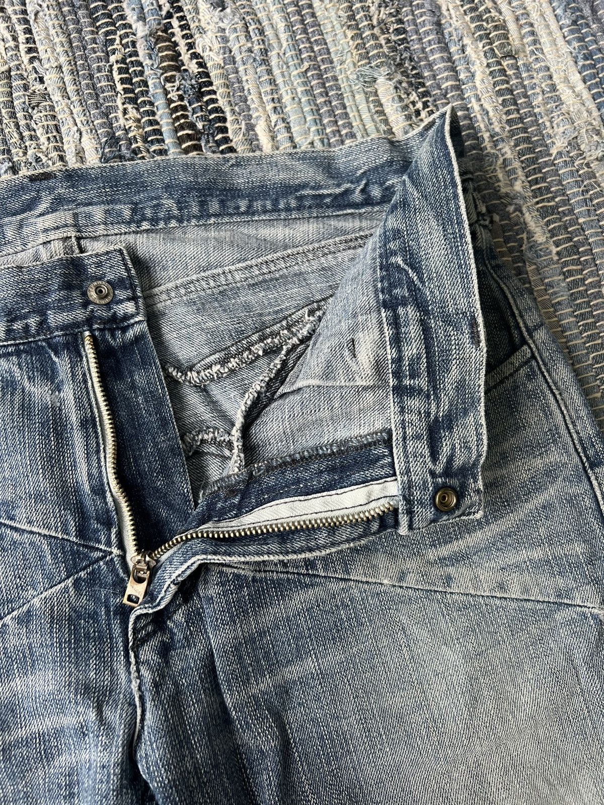 TALKING ABOUT THE ABSTRACTION FW05 TATA 🇯🇵 3D Cut Post Apocalypse Beauty Faded Runway Jeans Size US 36 / EU 52 - 6 Thumbnail
