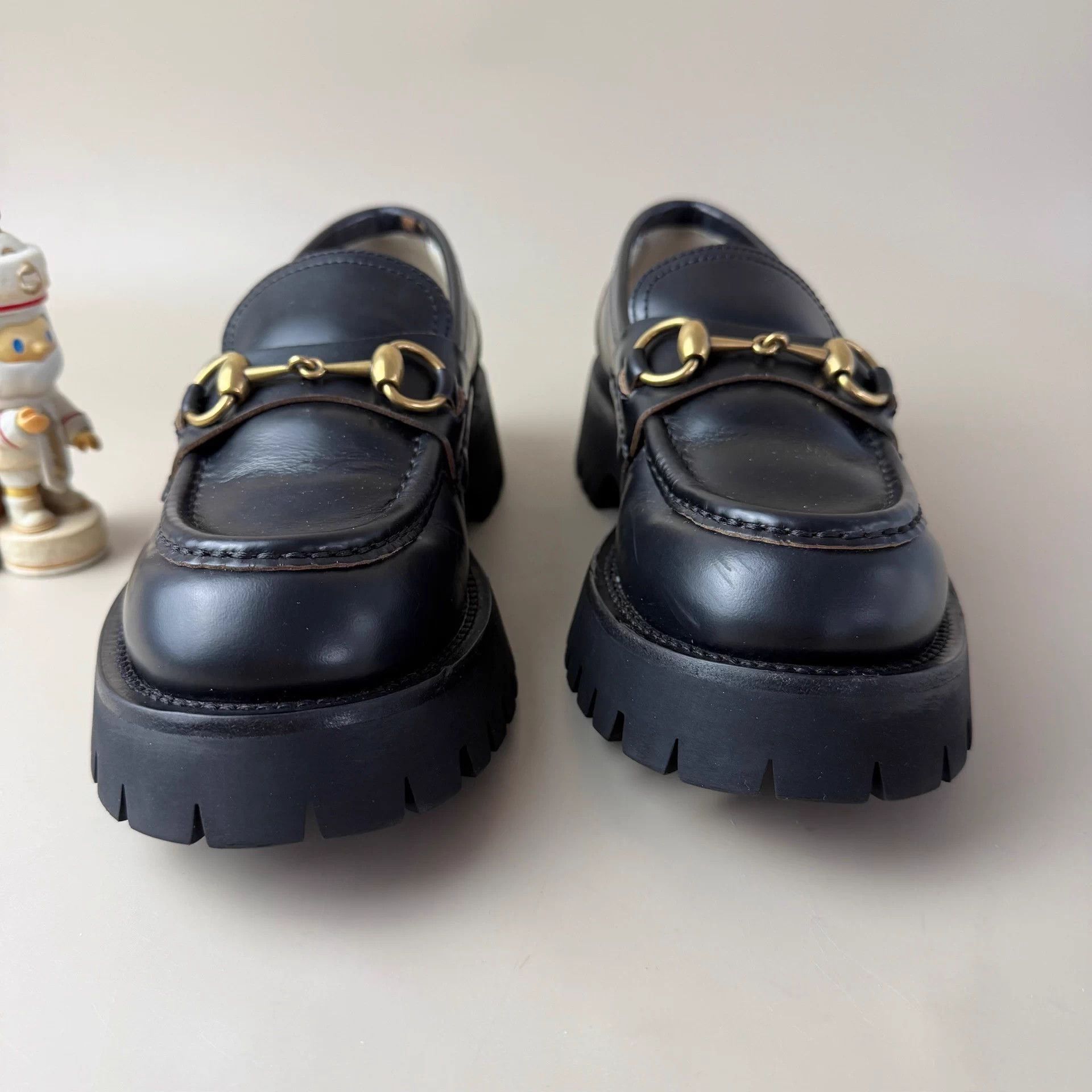 Gucci Gucci Horsebit Bee Embroidery Loafer 37 EU Mint Size US 6 / IT 36 - 2 Thumbnail