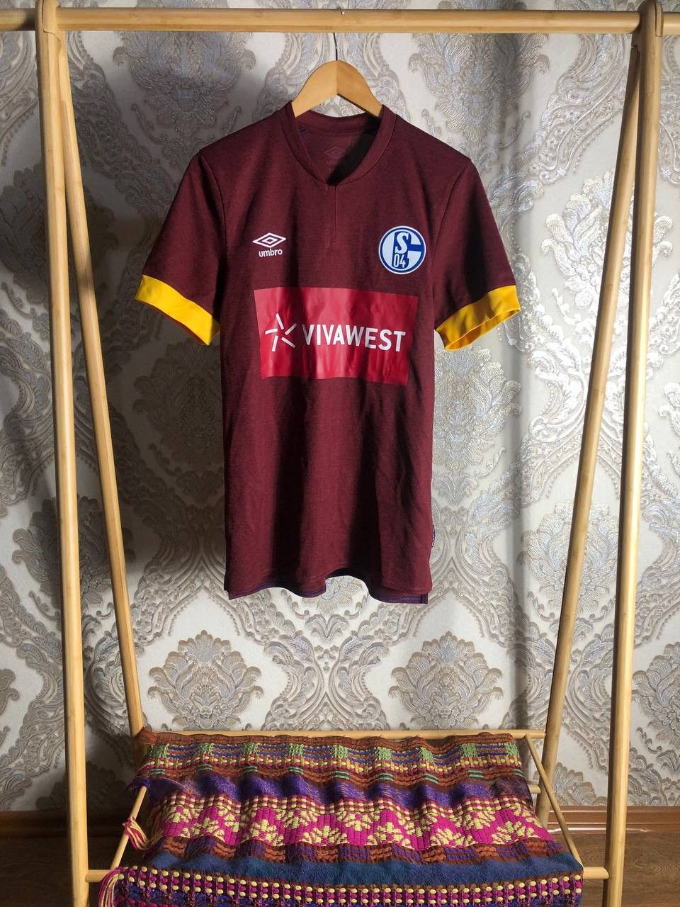 Umbro VINTAGE UMBRO FC SCHALKE 04 GERMANY SOCCER JERSEY RETRO 90s Size US M / EU 48-50 / 2 - 1 Thumbnail