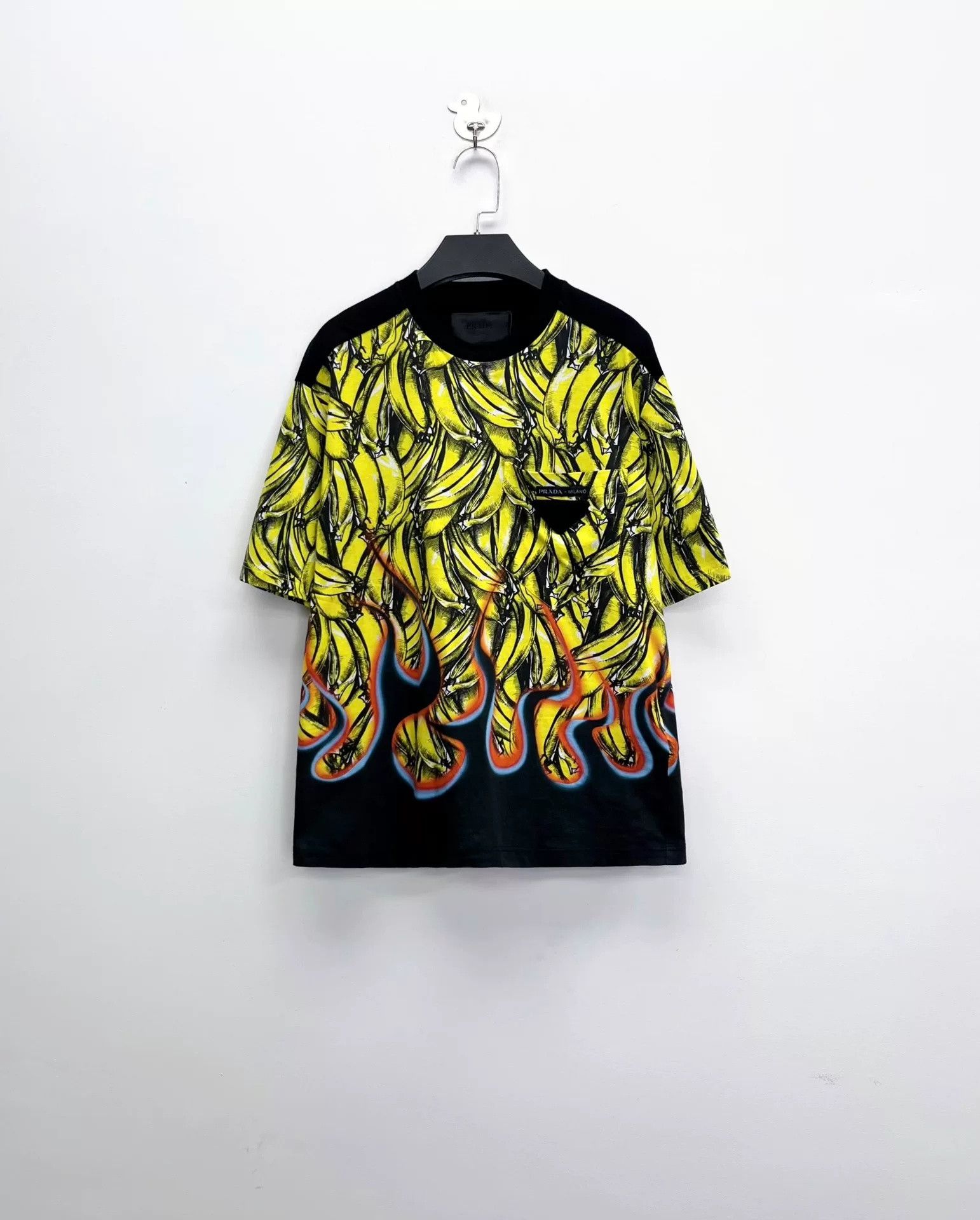 Prada Prada Banana Flame Pocket Triangle Logo Tee Size US S / EU 44-46 / 1 - 1 Thumbnail