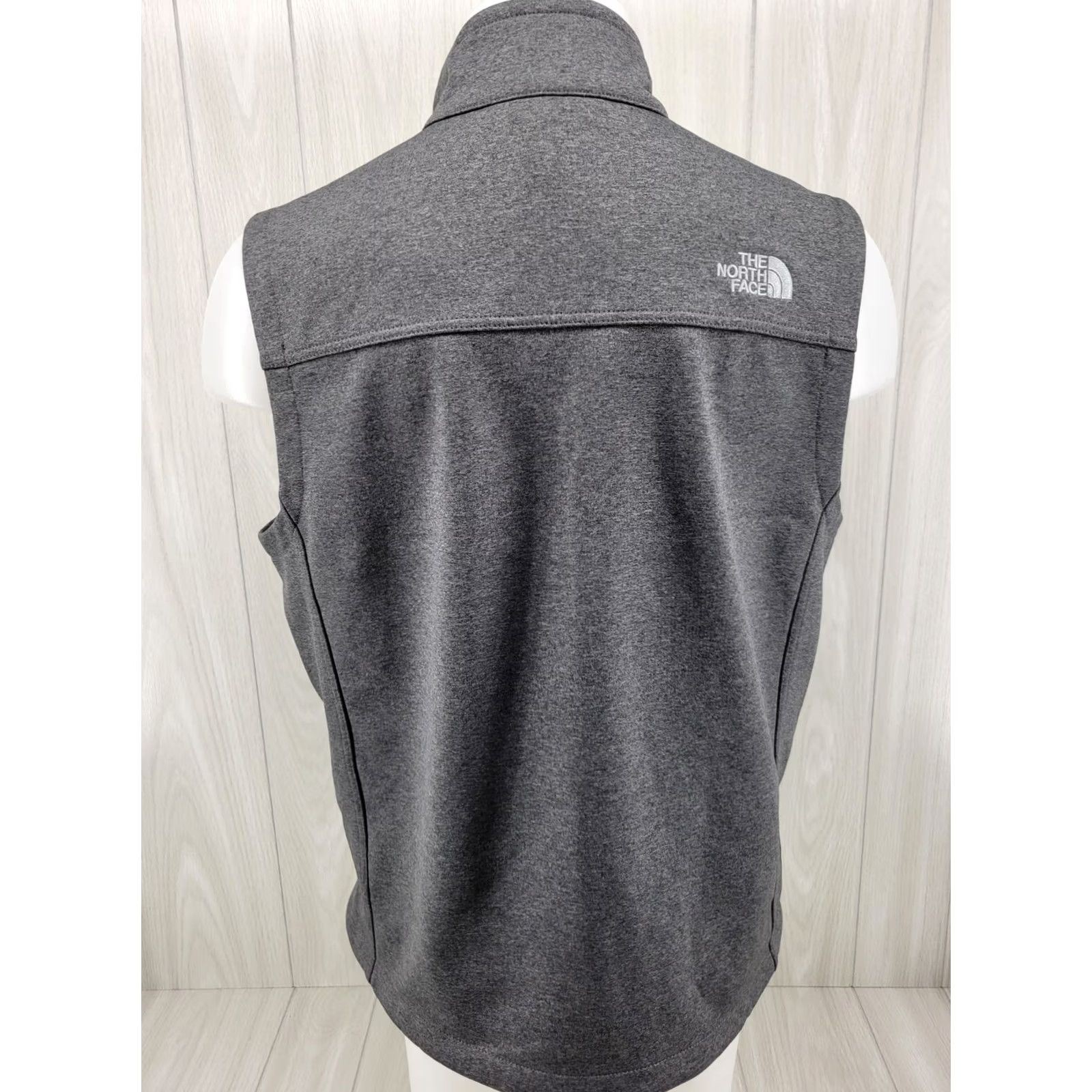 The North Face VINTAGE The North Face Windwall Vest Gray Full Zip Mens LRG Size US L / EU 52-54 / 3 - 6 Thumbnail