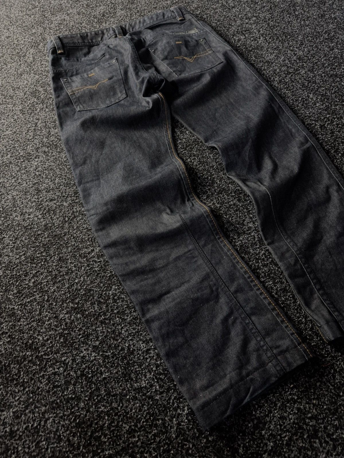 Diesel 00s Designer luxury Diesel Darron Tapered Dark Denim Jeans Size US 30 / EU 46 - 11 Thumbnail