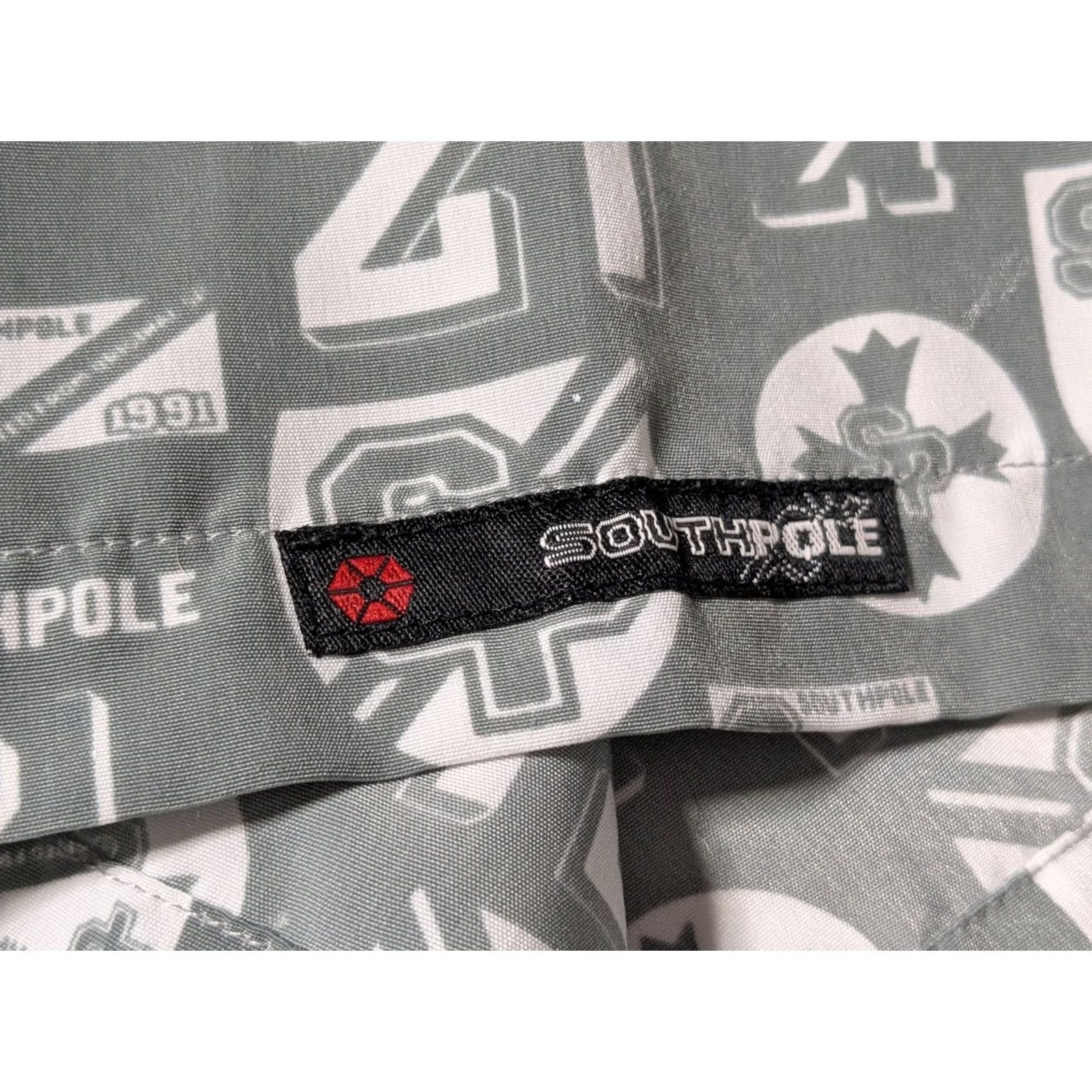 Southpole VINTAGE Southpole SP21 LOGO AOP Gray Poly Button-Up Shirt - Men XL Read Size US XL / EU 56 / 4 - 6 Thumbnail