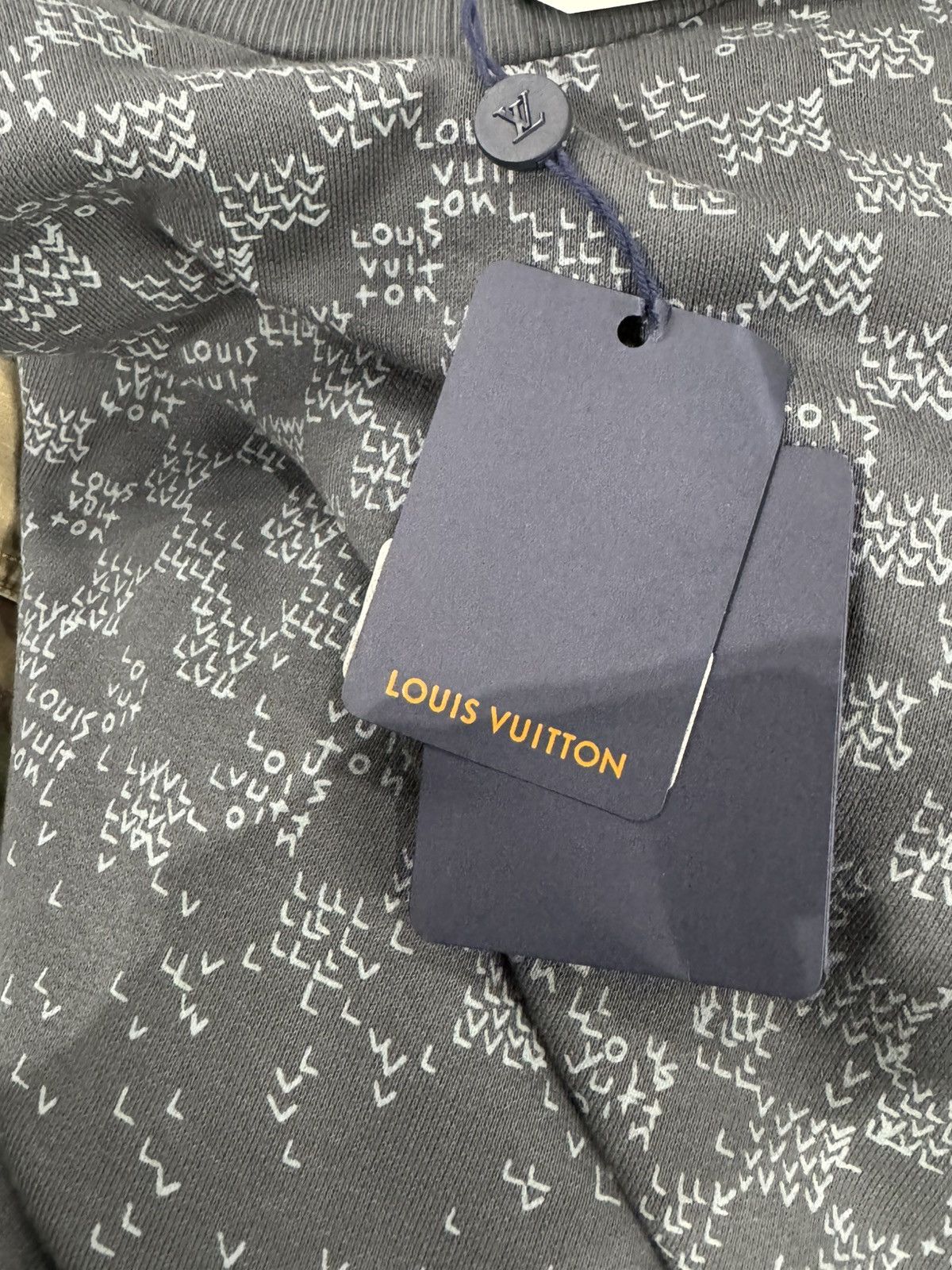Louis Vuitton Louis Vuitton Damier Spread Printed Sweatshirt Size US XL / EU 56 / 4 - 3 Thumbnail