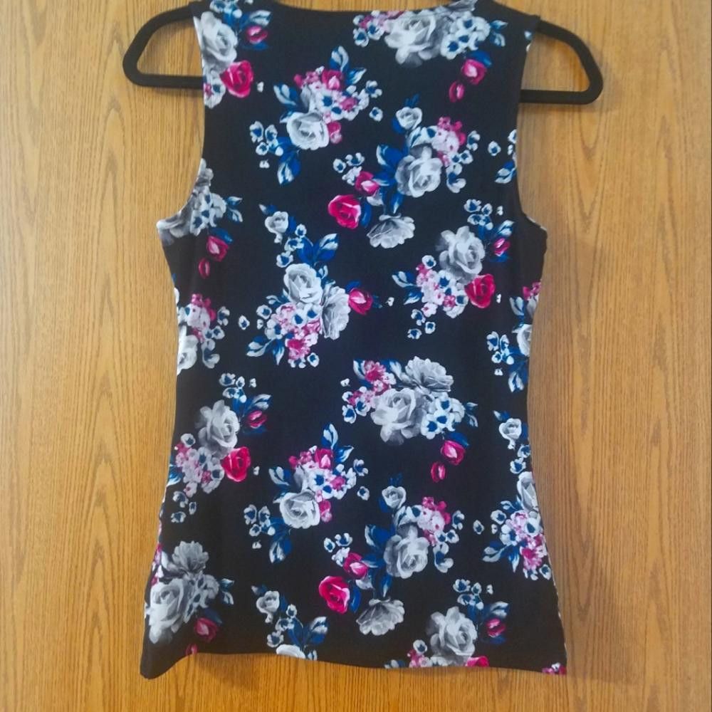 Designer White House Black Market Sleeveless Blouse Size XS Size XS / US 0-2 / IT 36-38 - 2 Thumbnail