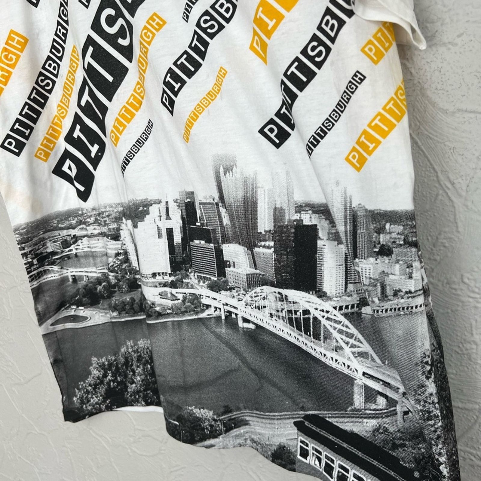 Hanes Pittsburgh City Skyline Shirt All Over AOP STEELERS BRUINS Size US XL / EU 56 / 4 - 4 Thumbnail
