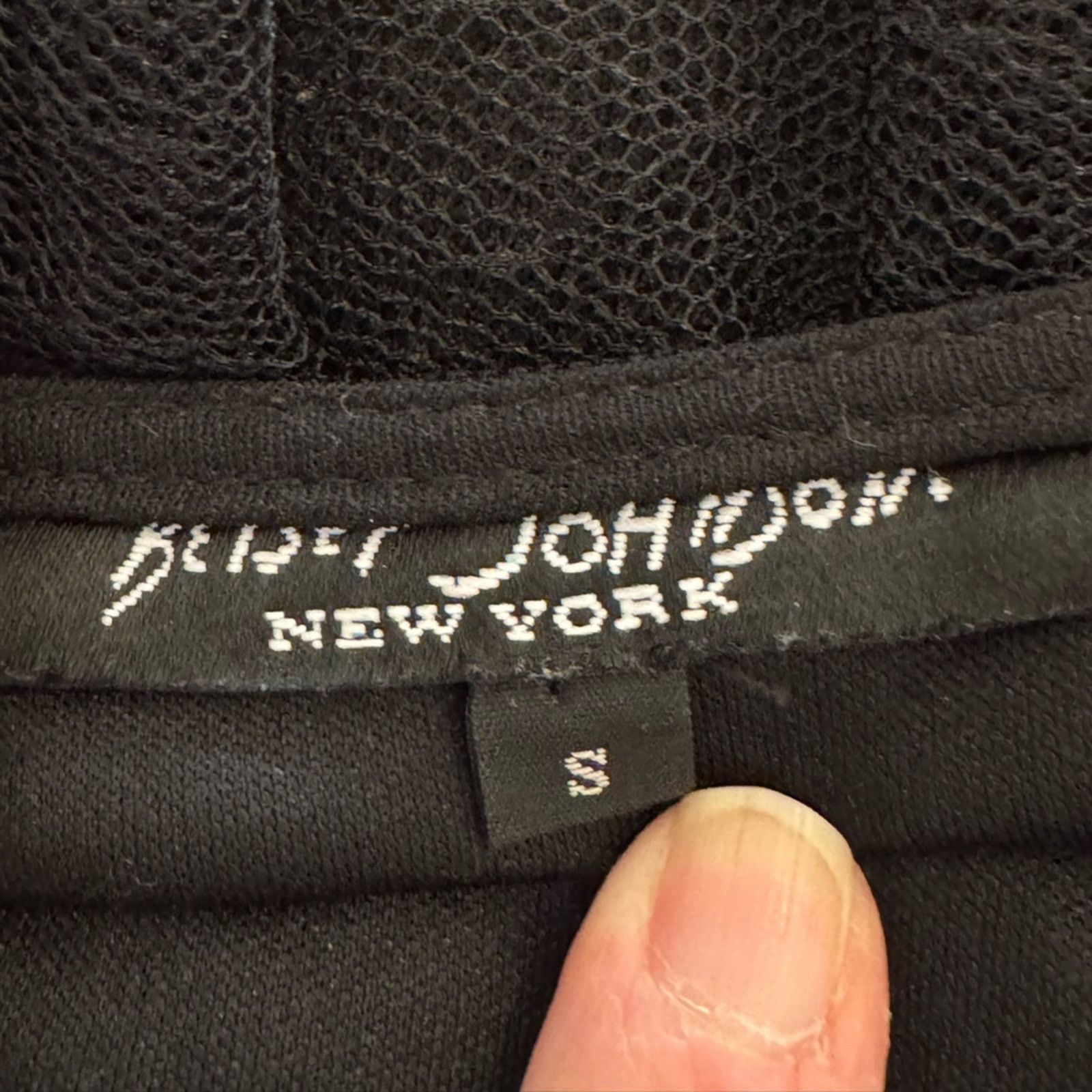 Betsey Johnson Betsey Johnson 90s Y2K Whimsy Goth Dot Net Skirt Size S Size 28" / US 6 / IT 42 - 6 Thumbnail