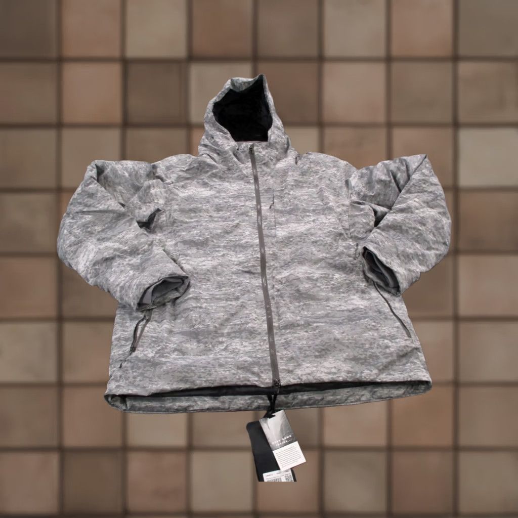 Lululemon Lululemon Jacket Men 2XL Camouflage Puffer Down Gray Zip Hooded Insulated Warmth LM4951 Size US XXL / EU 58 / 5 - 1 Thumbnail