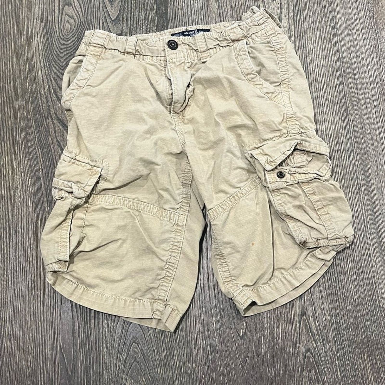 American Eagle Outfitters American Eagle Lived-In Cargo Shorts Mid Rise Khaki Size 28 Size US 28 / EU 44 - 1 Thumbnail