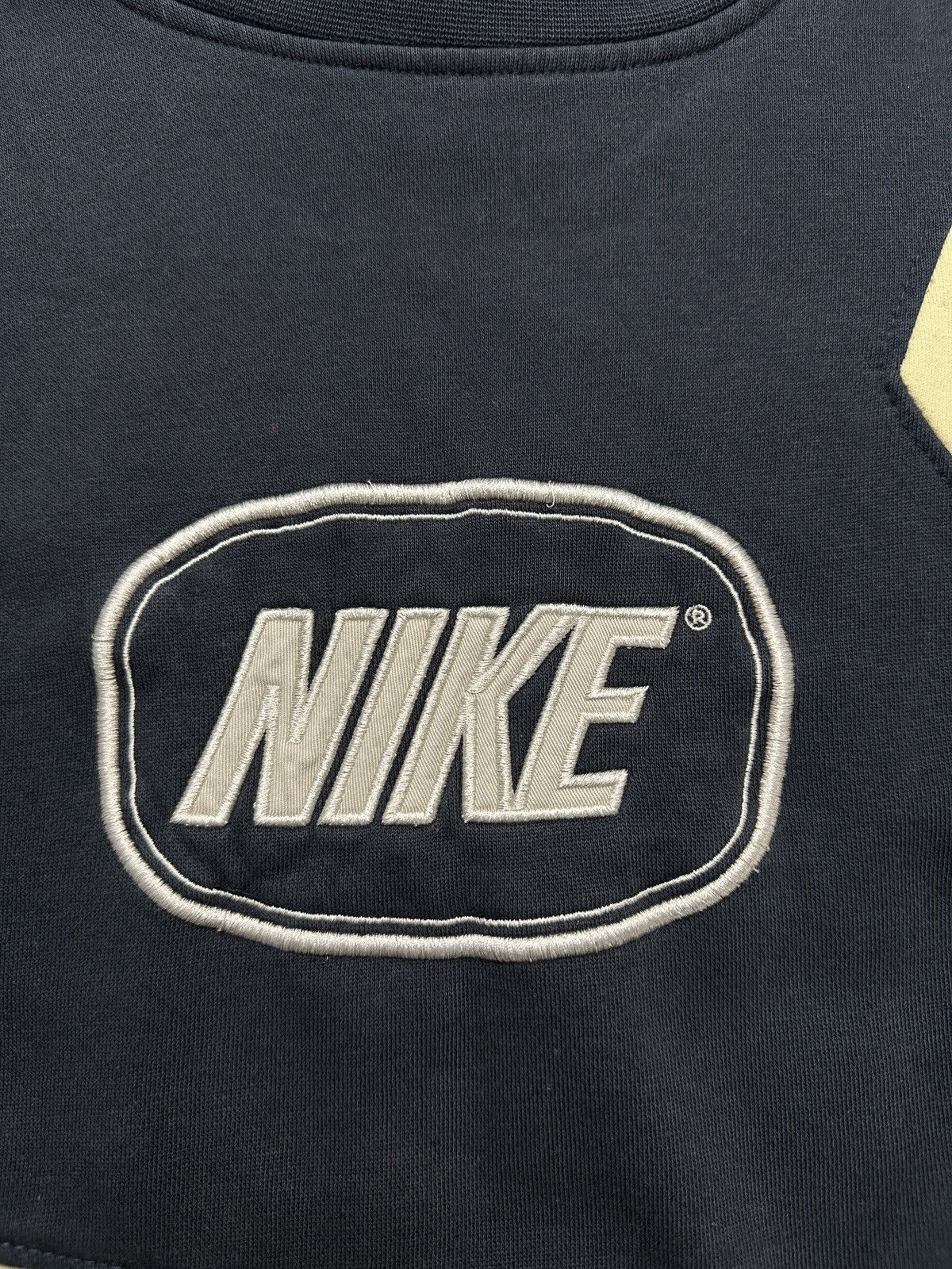 Nike Vintage Crewneck Nike boxy center swoosh y2k fits logo USA Size US M / EU 48-50 / 2 - 7 Thumbnail