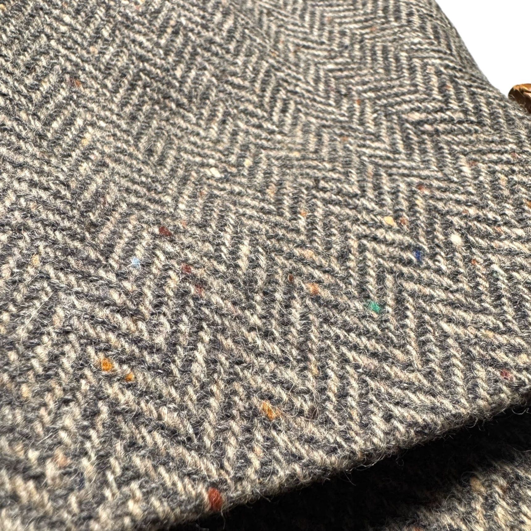 Levi's VINTAGE Levi Strauss Blazer Men 44 Tailored Classic Brown Wool Tweed Herringbone Jacket Blazer Lightweight Wool/ Tweed (Single-Breasted, Notch Lapel) Size 44R - 2 Thumbnail