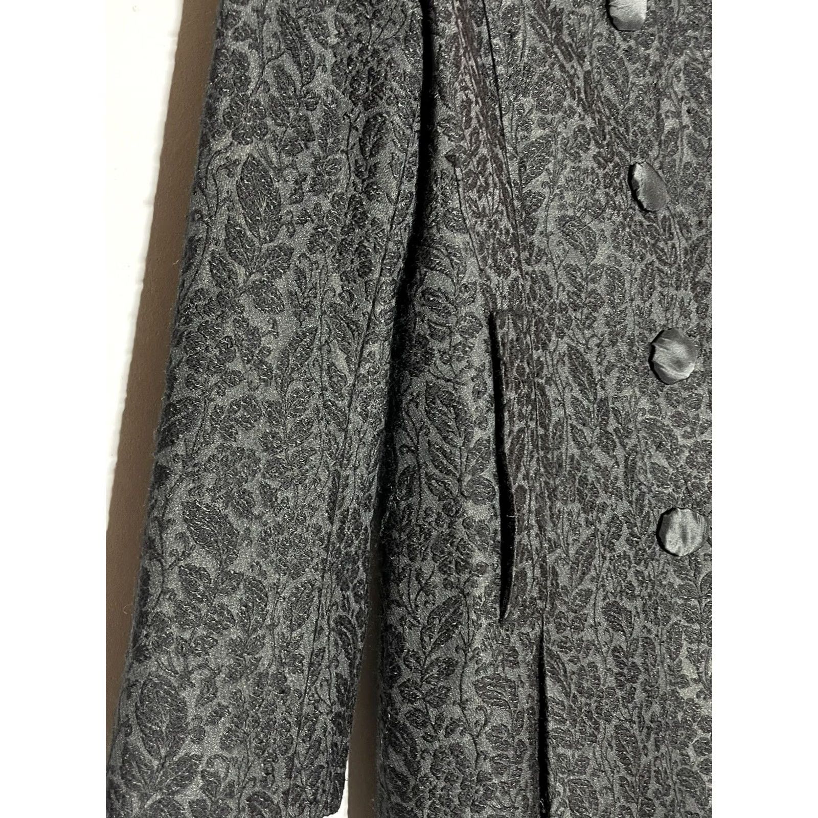 Moschino Moschino Coat Women’s Black Leaf Pattern Overcoat Jacket S Size S / US 4 / IT 40 - 5 Thumbnail