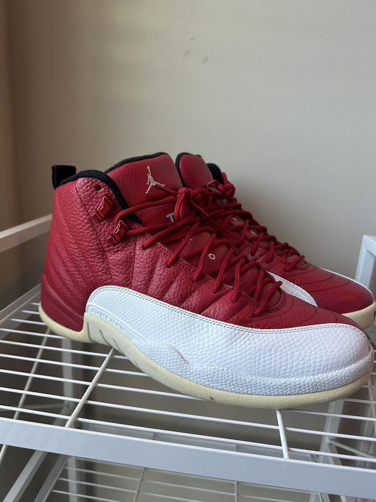 Jordan Brand × Nike Jordan 12 “Gym Red” Size US 10.5 / EU 43-44 - 2 Thumbnail
