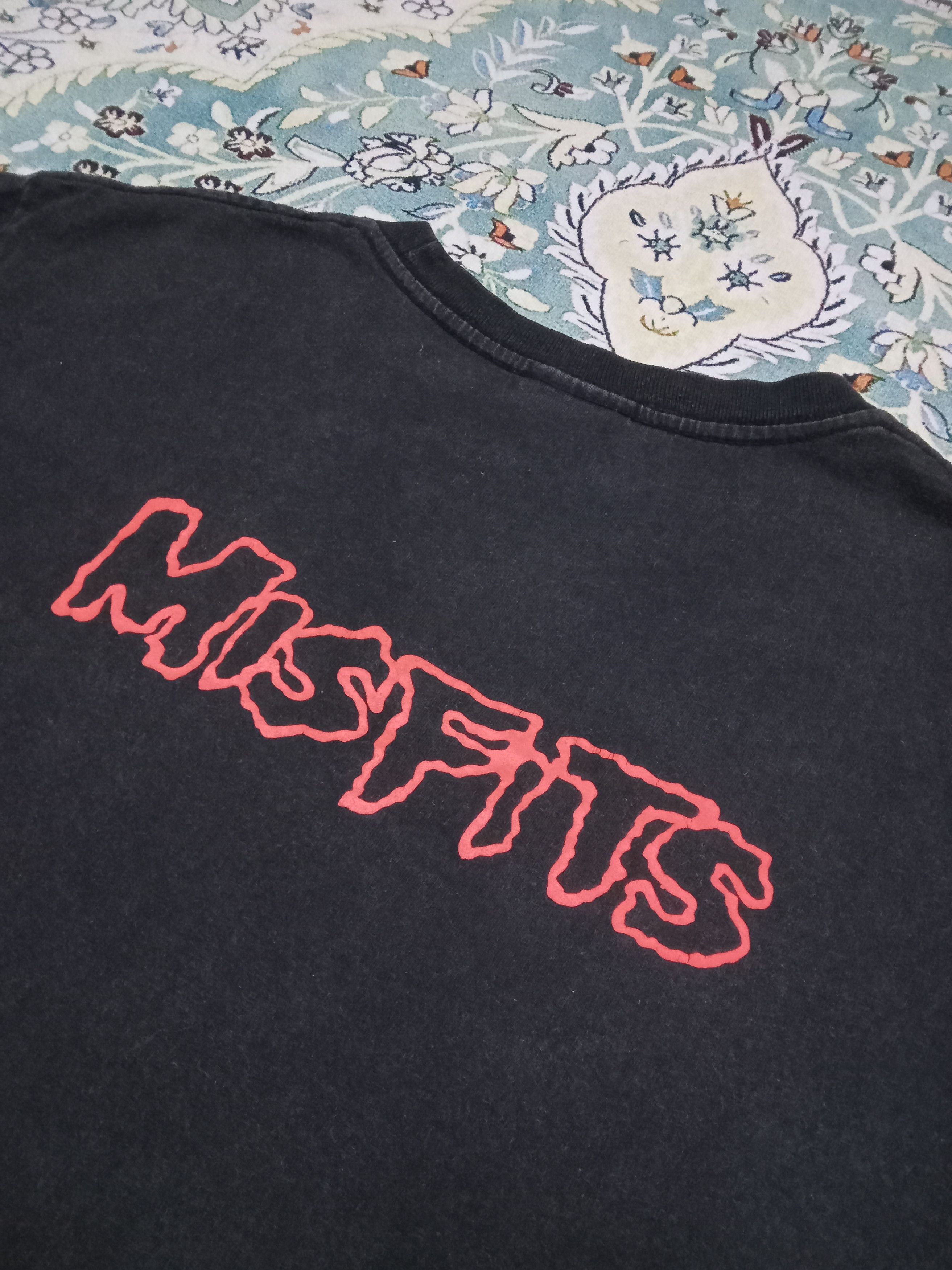 Band Tees × Misfits × Vintage Vintage Misfits Y2K T Shirt Size US M / EU 48-50 / 2 - 6 Thumbnail