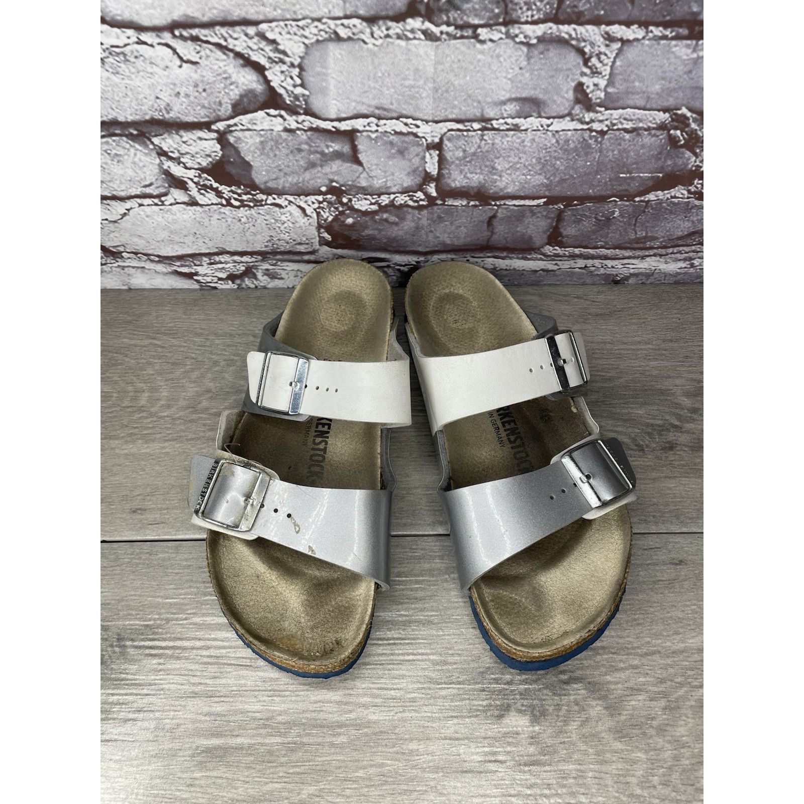 Birkenstock Birkenstock Arizona Two Toned Silver White Leather Strap San Size US 10 / IT 40 - 16 Thumbnail