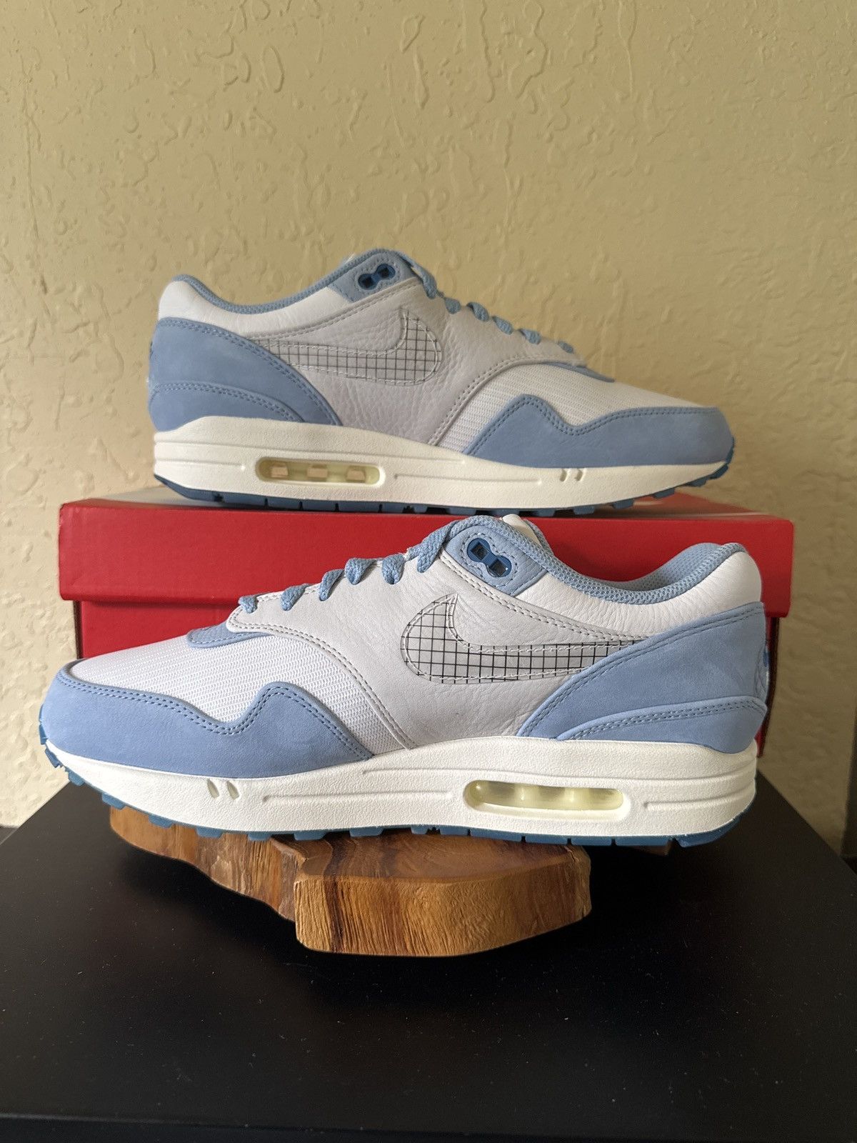 Nike Nike Air Max 1 PRM “Blueprint” Size US 10 / EU 43 - 2 Thumbnail