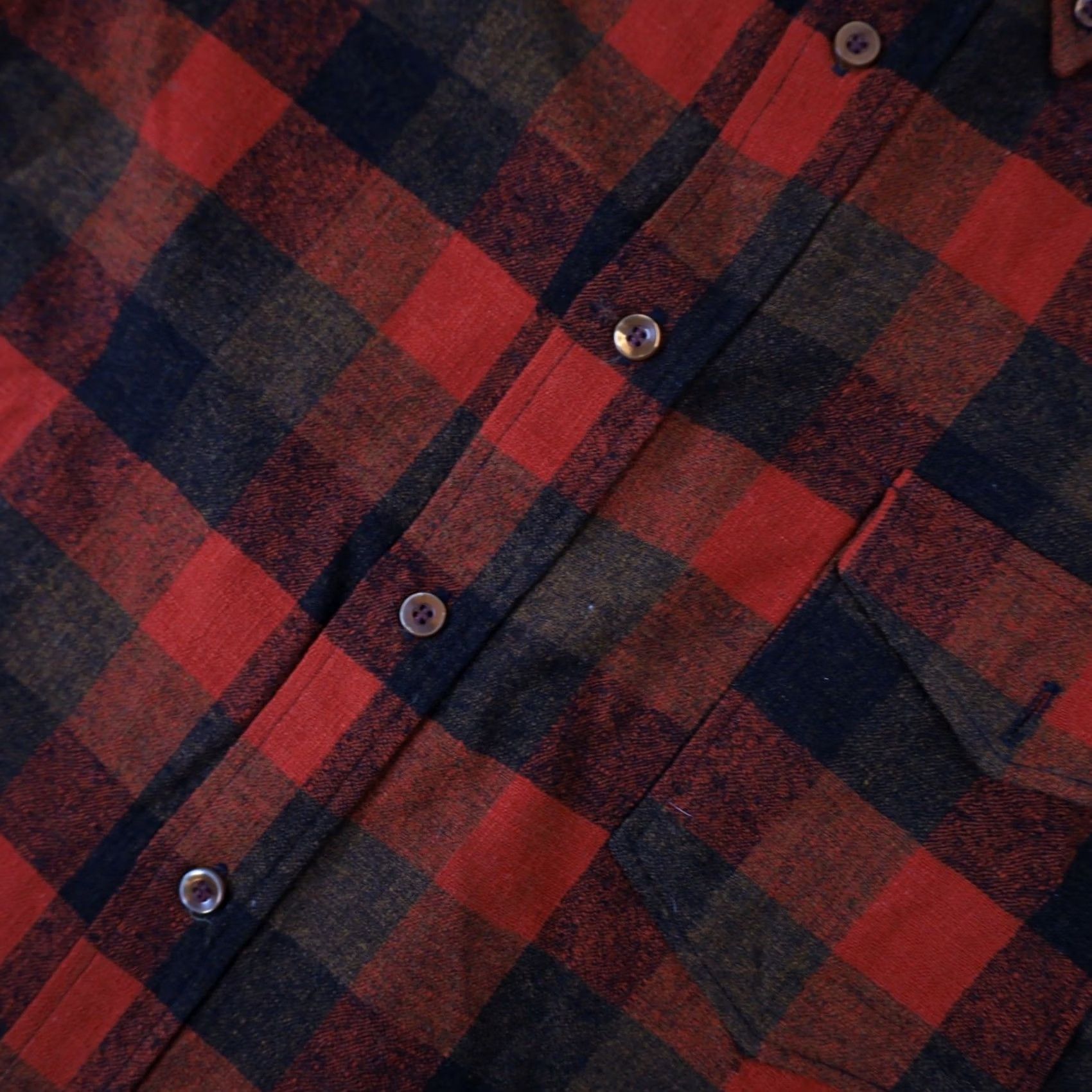 Pendleton VINTAGE Pendleton Shirt Mens XL Red Short Sleeve Button Up %100 Wool Size US XL / EU 56 / 4 - 4 Thumbnail