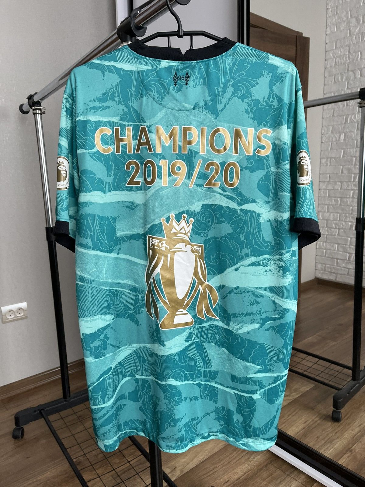 Nike 2020/2021 Nike FC Liverpool Champions Soccer Jersey T-Shirt Size US XL / EU 56 / 4 - 5 Thumbnail