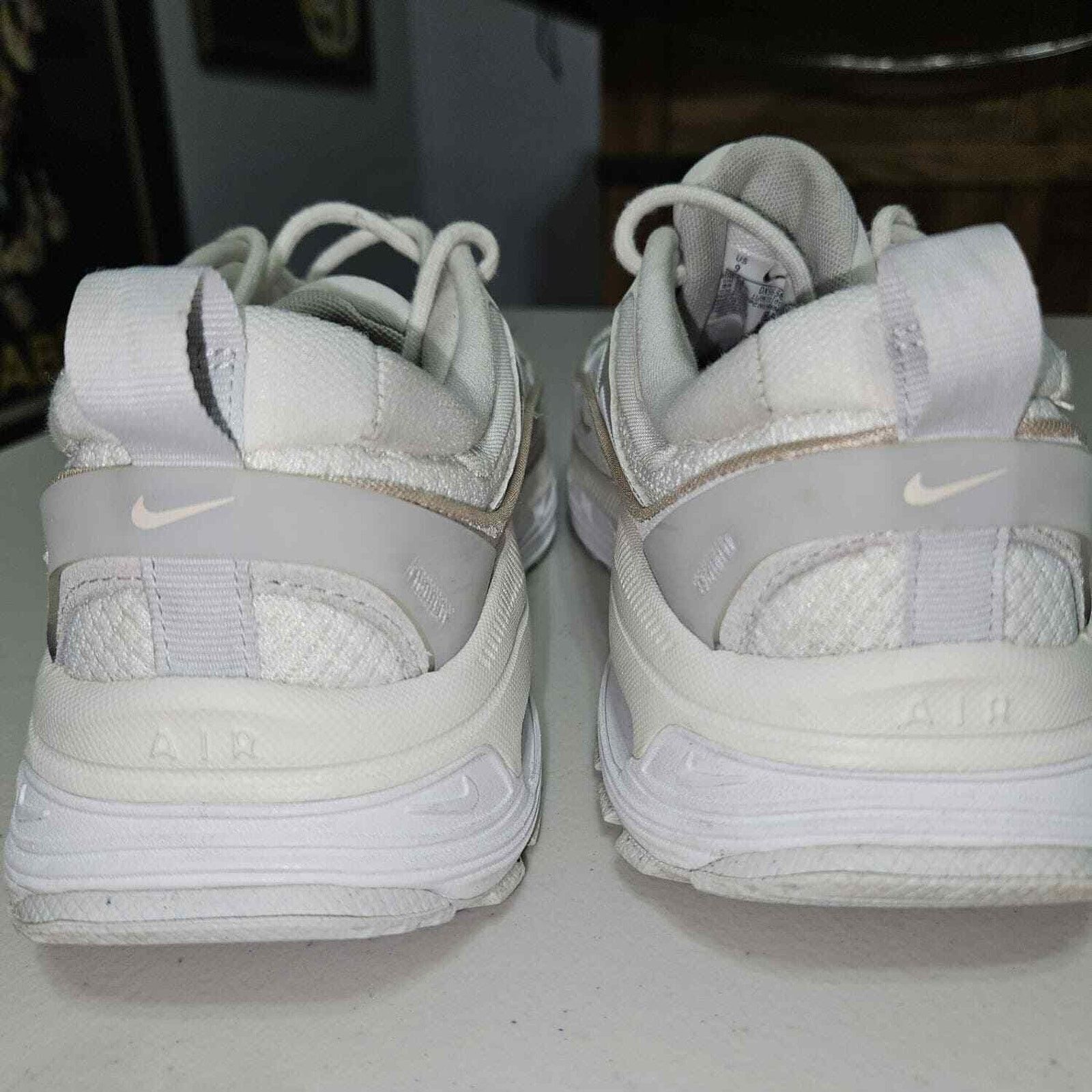 Nike Woman's Nike air max bliss lx Summit White Size 9 Size US 9 / IT 39 - 4 Thumbnail