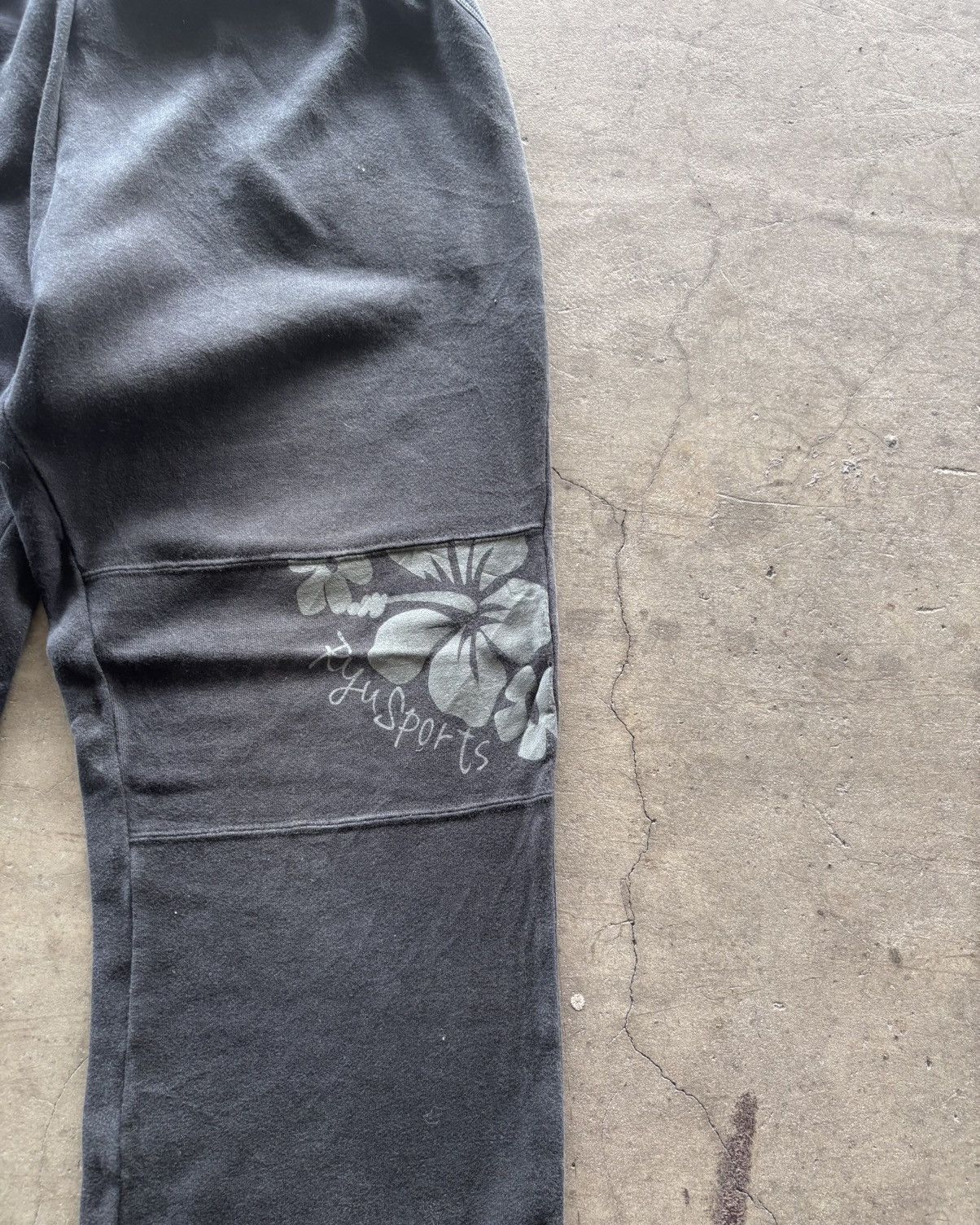 Japanese Brand × Vintage 2000s Rick Owens Style Black Sweatpants Size US 30 / EU 46 - 2 Thumbnail