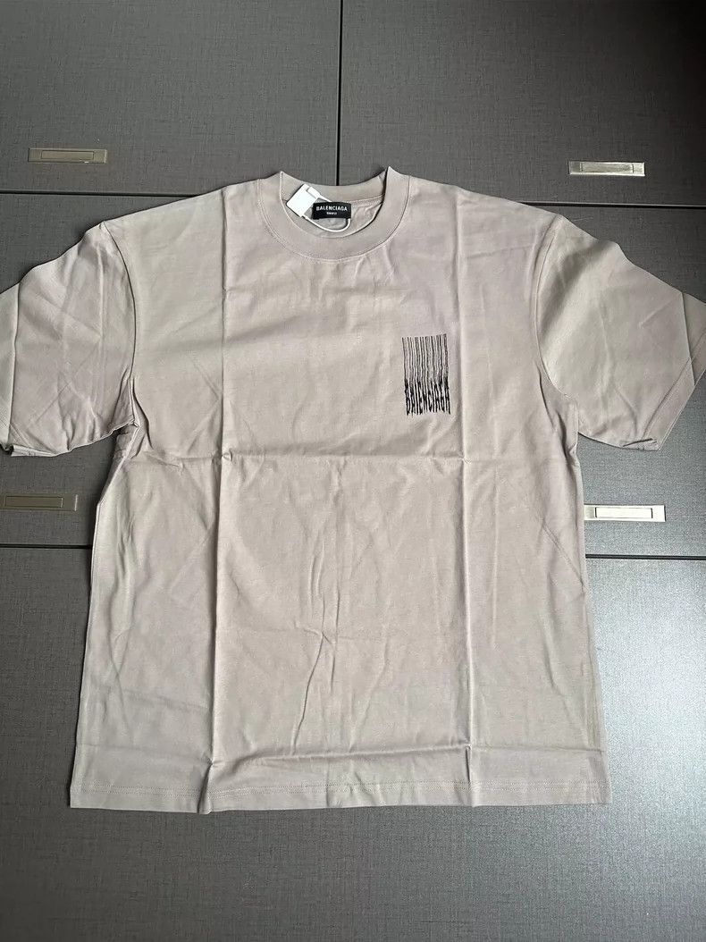 Balenciaga Balenciaga Khaki color waterfall letter logo short-sleeve Size US M / EU 48-50 / 2 - 3 Thumbnail
