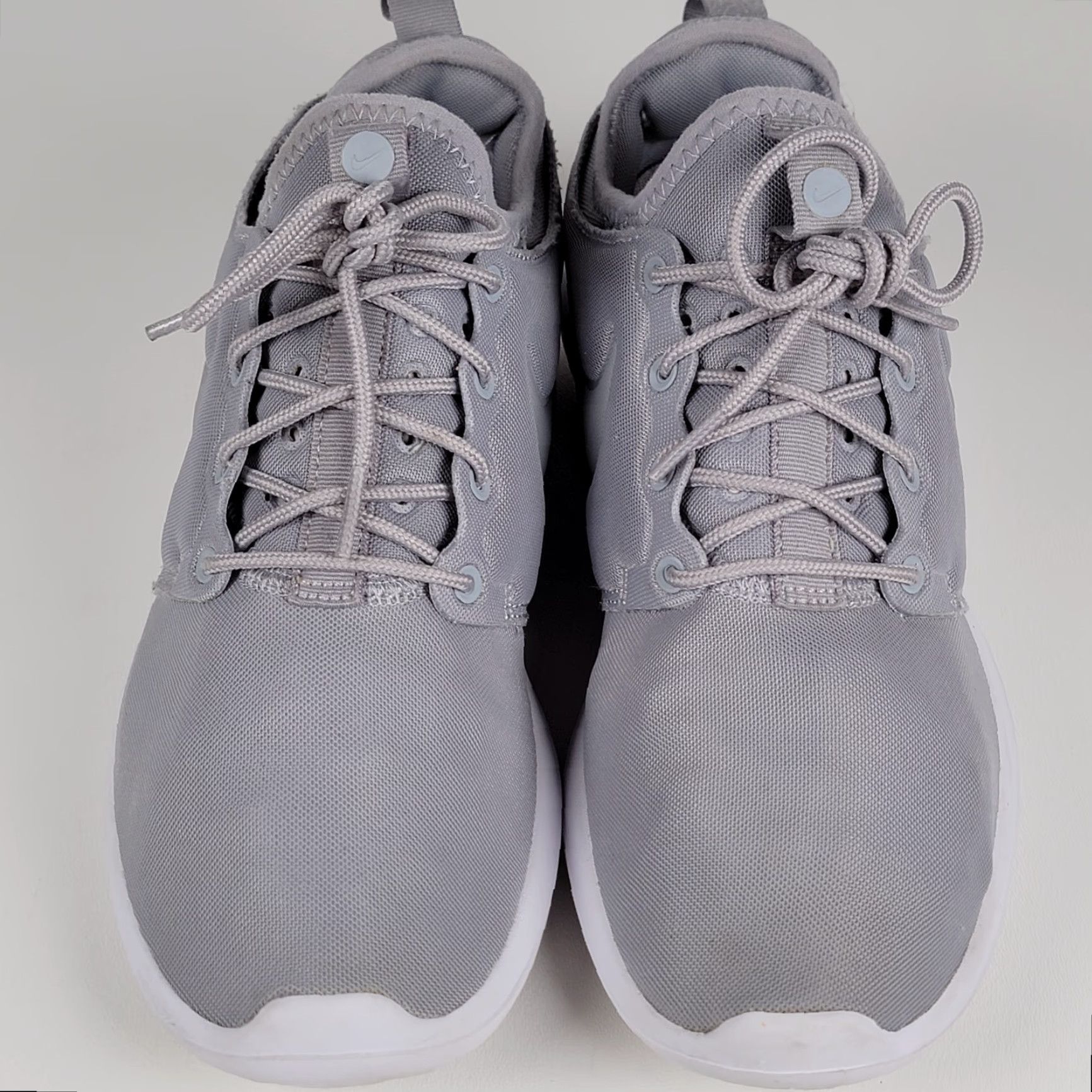 Nike Nike Roshe Two Sneaker Women 8 Gray Wolf Grey 844931-003 Size US 8 / IT 38 - 2 Thumbnail