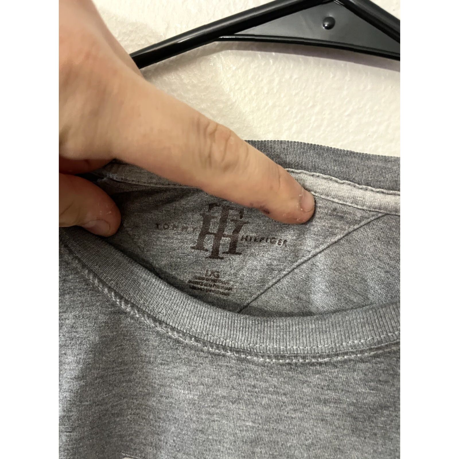 Tommy Hilfiger TOMMY HILFIGER Men's Gray Crew Neck Graphic T-Shirt Size L Short Sleeve American Size US L / EU 52-54 / 3 - 4 Thumbnail