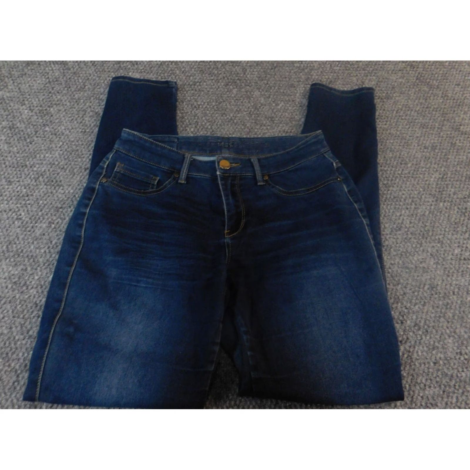 Express Express Jeans Womens 27x31 Blue Straight Stretch Denim Zip Classic Regular Mens? No — Women’s Jeans Style Straight 27x31 Blue Size 27" / US 4 / IT 40 - 2 Thumbnail